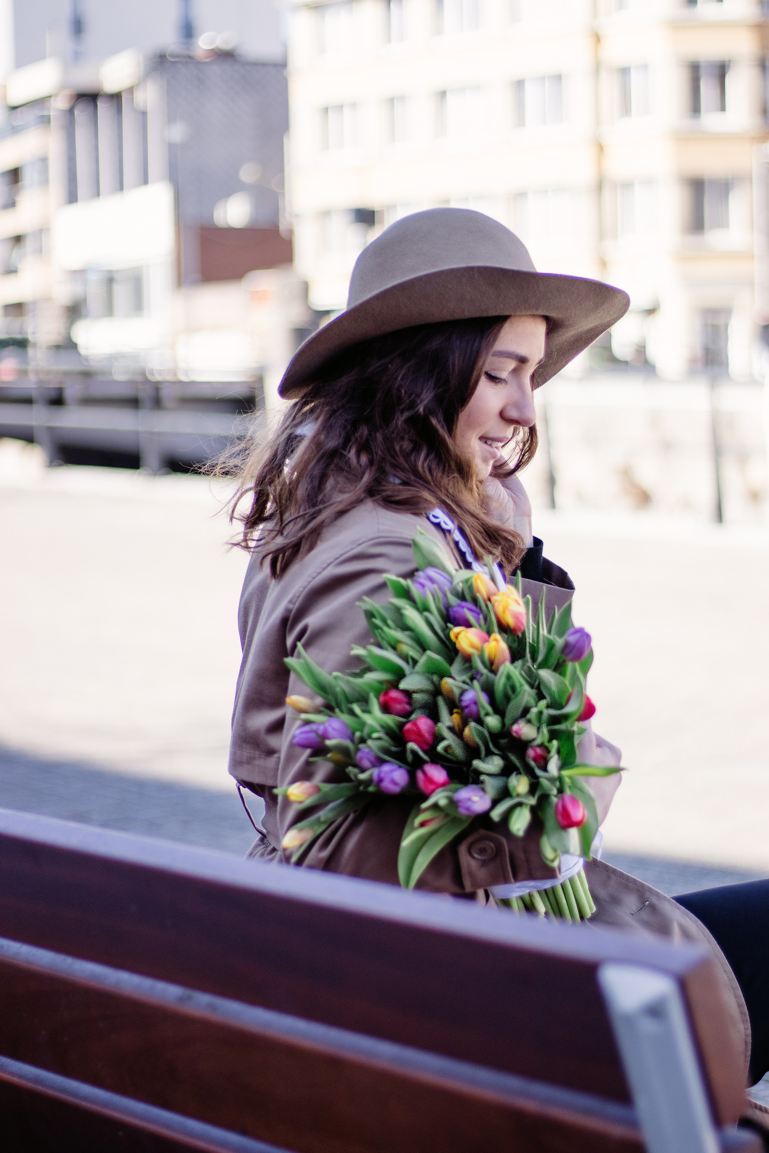 City photoshoot with Julia. Family, Children and Business photographer in Belgium