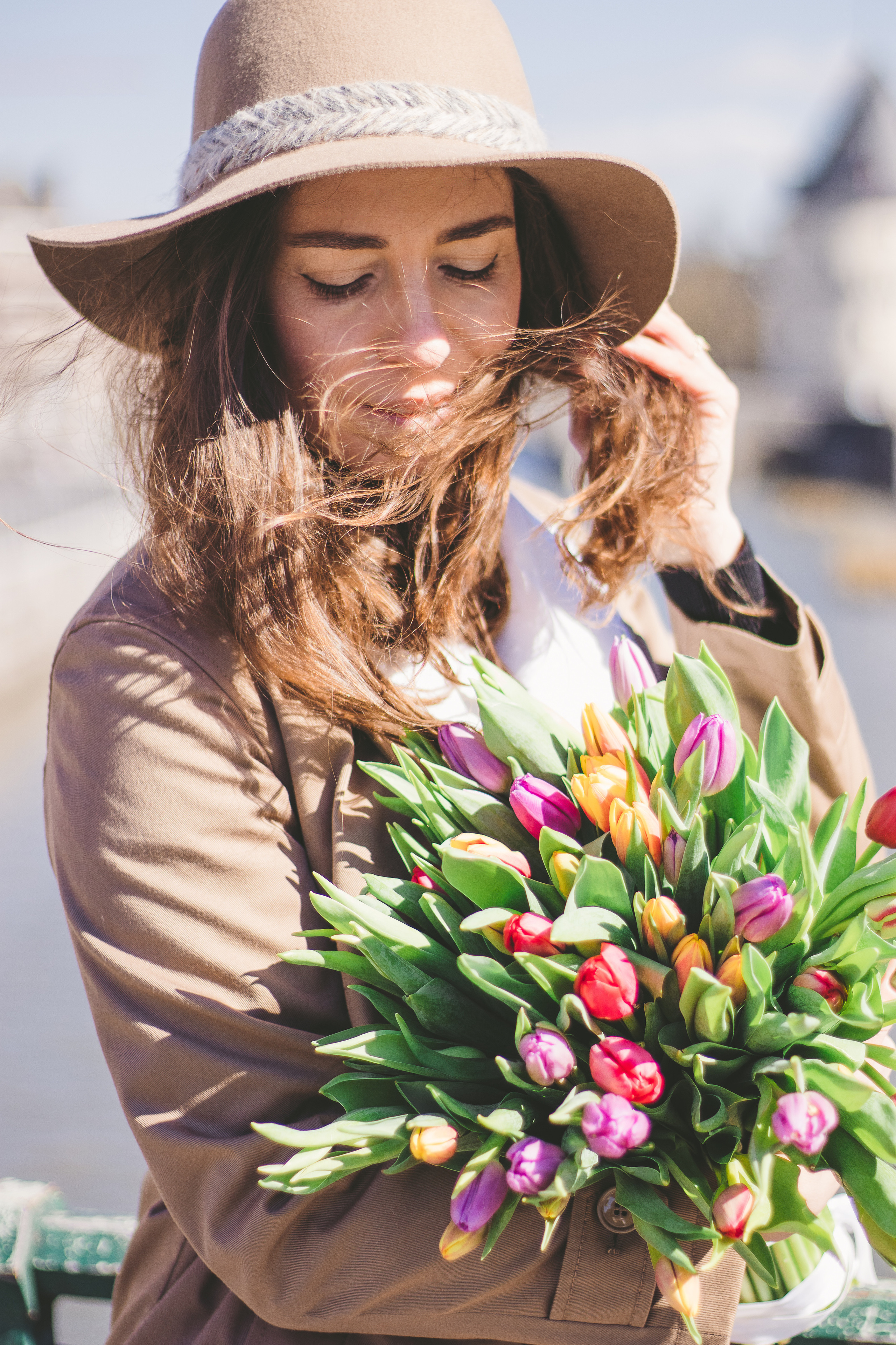 City photoshoot with Julia. Family, Children and Business photographer in Belgium