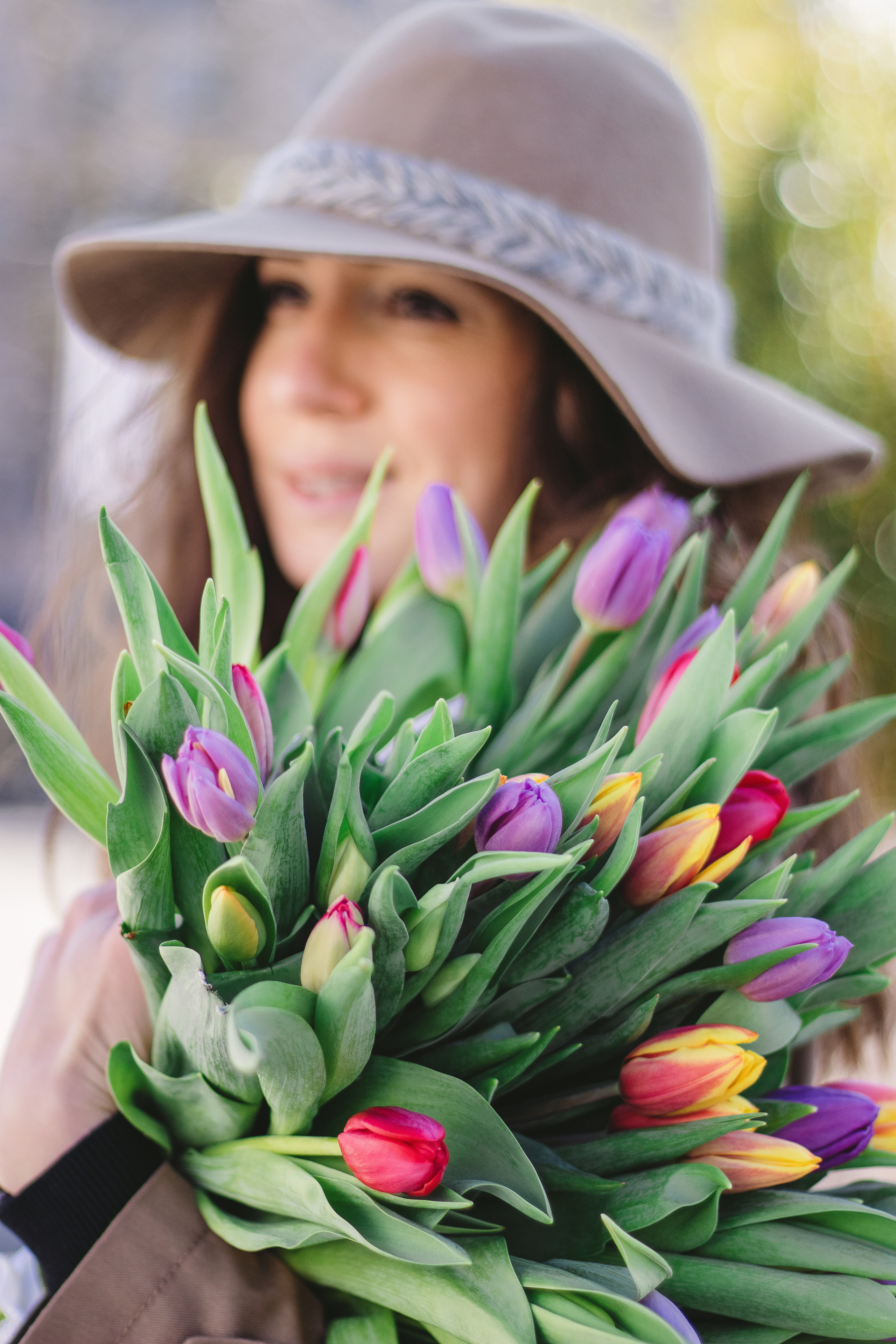 City photoshoot with Julia. Family, Children and Business photographer in Belgium