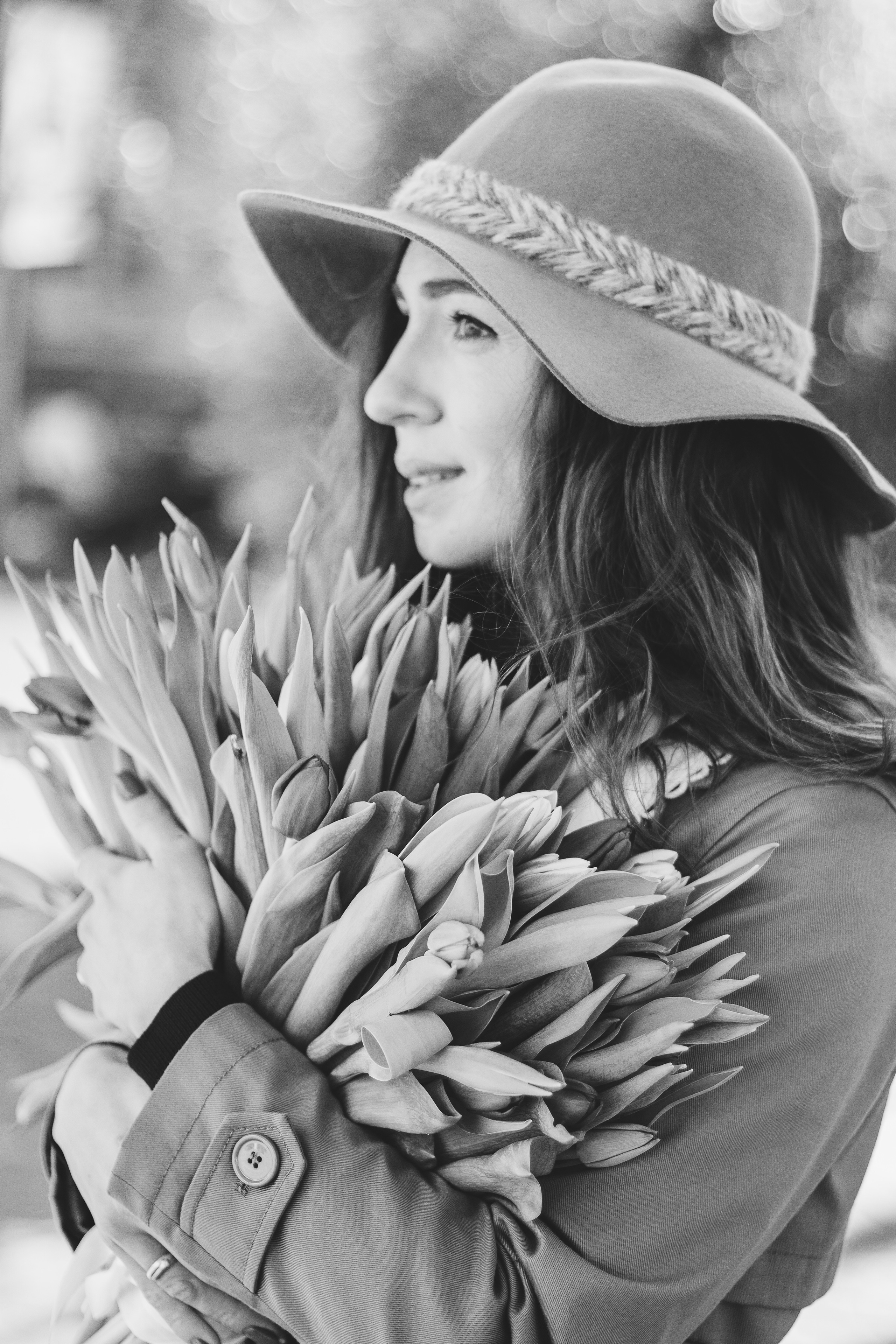 City photoshoot with Julia. Family, Children and Business photographer in Belgium