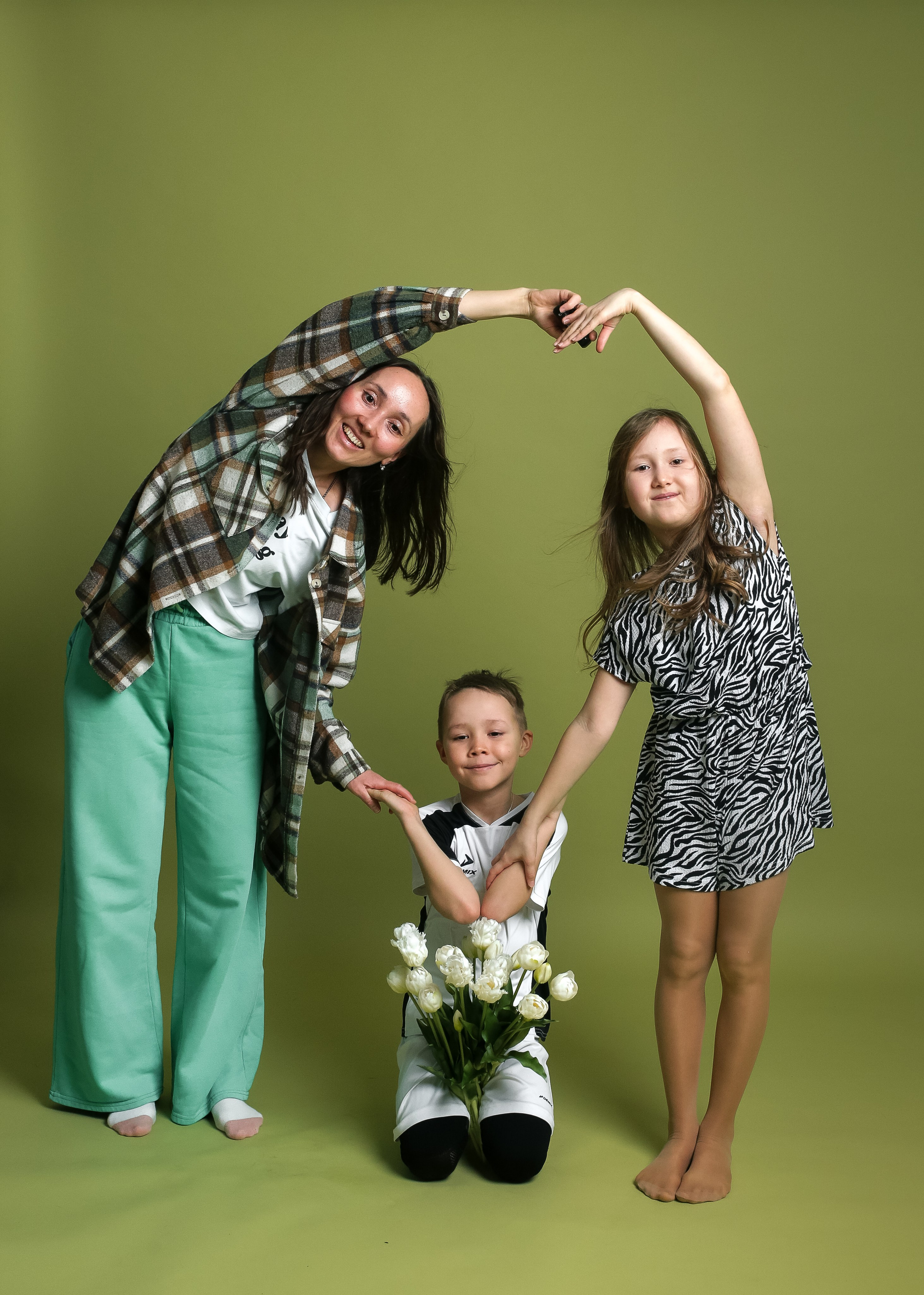 Семейная фотосессия в фотостудии без фотографа. Фотостудия Автопортретная № 2 в Ижевске