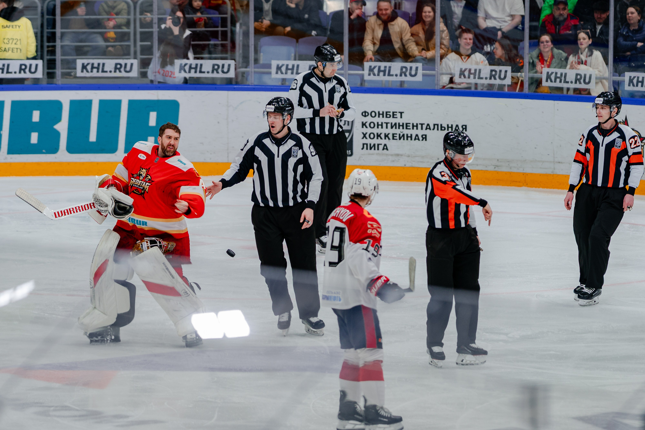 КХЛ КУНЬЛУНЬ РС — АВАНГАРД 22 МАРТА 2025. Репортажный фотограф в Москве Измалков Артем