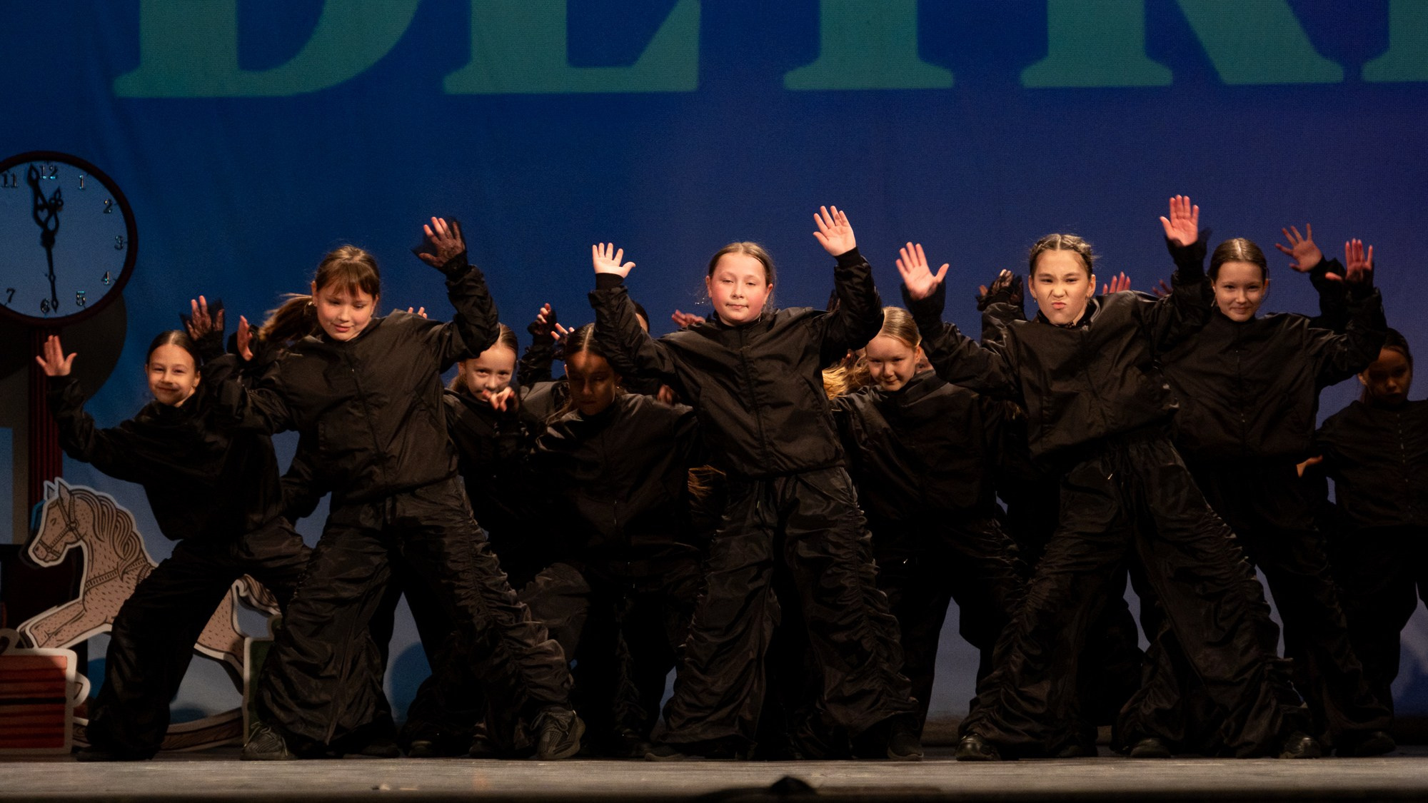Отчетный концерт танцевального коллектива «Детки». Репортажный фотограф в Казани Павел Серпокрылов