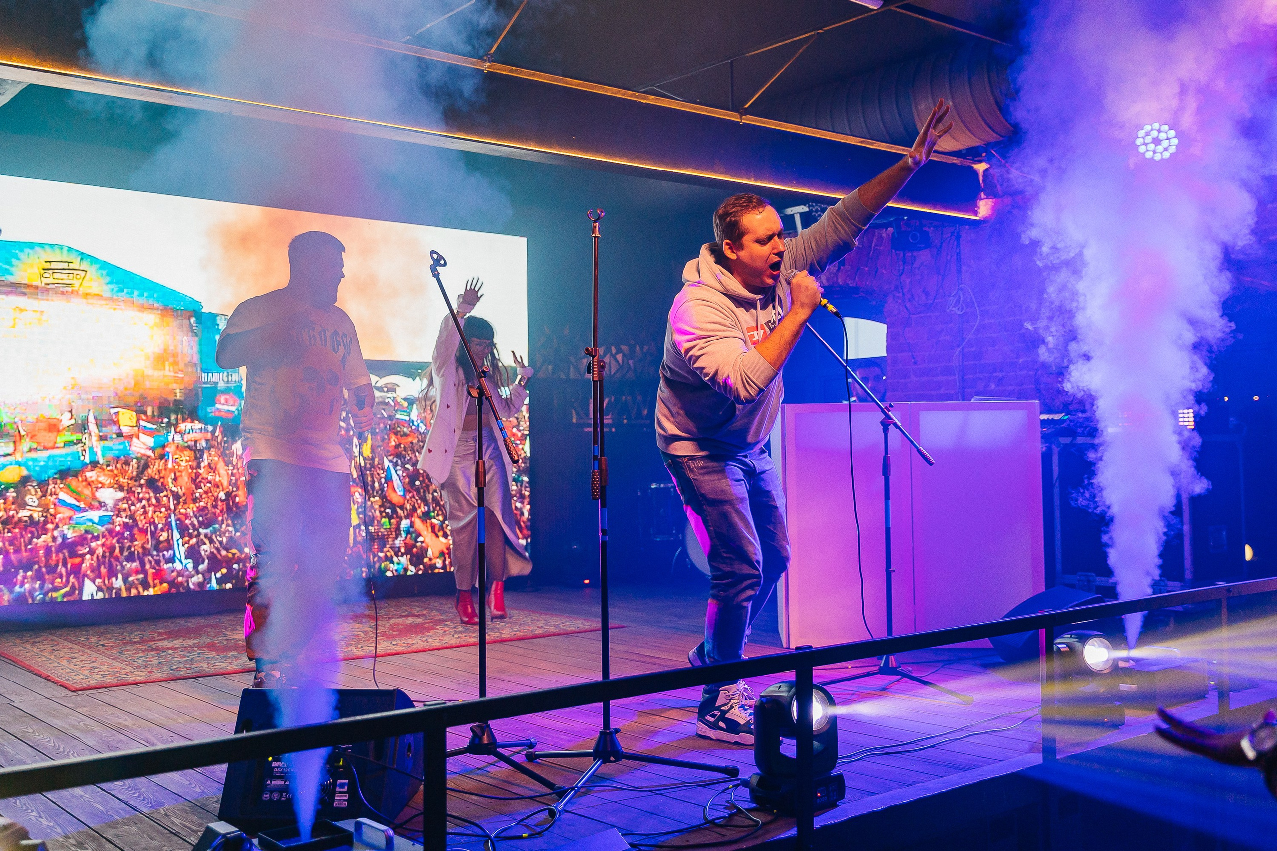 Конкурс караоке в RizzW. Фотограф Москва, Балашиха, МО. Свадьбы, репортажи, контент, портреты