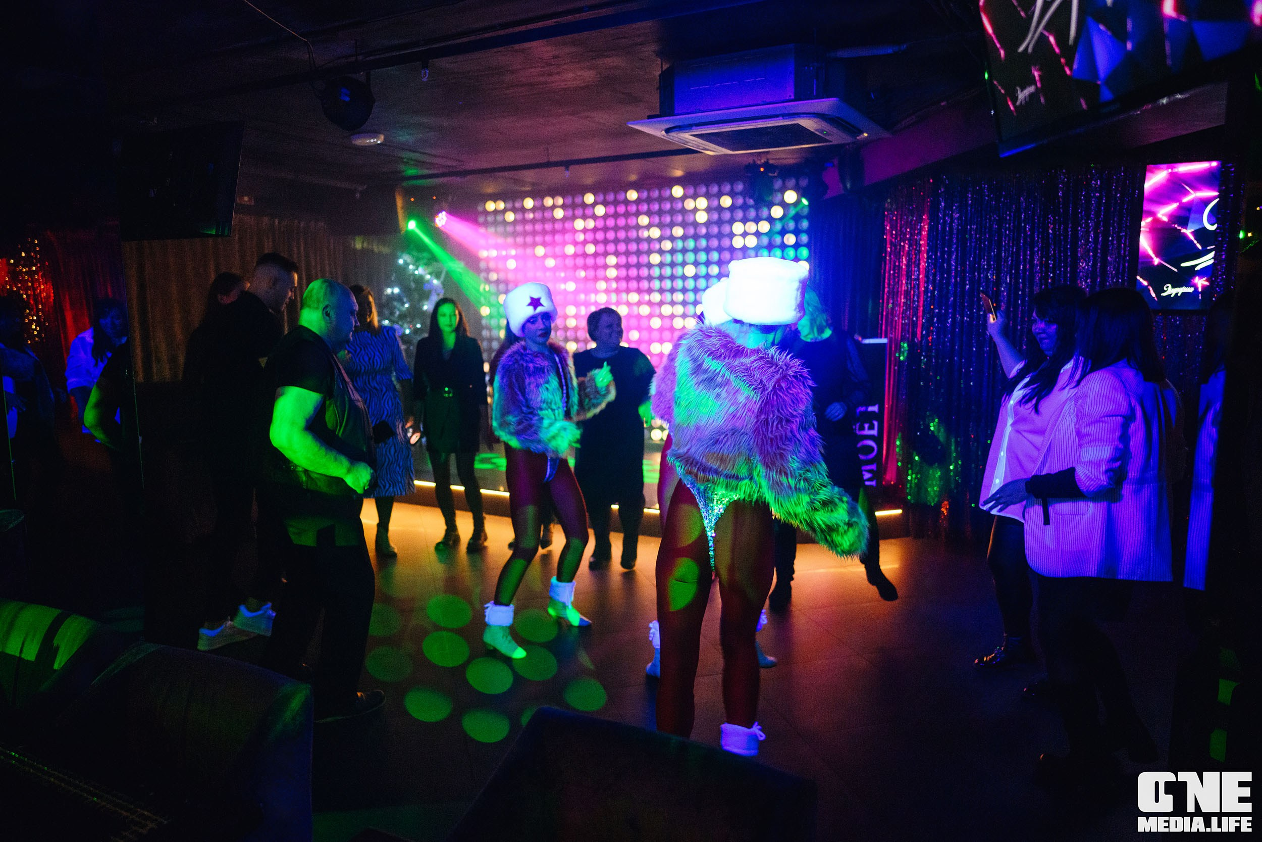 Фоторепортаж из караоке-клуба Эйфория. One Media Life: фоторепортажи, фотоотчеты с мероприятий и заведений