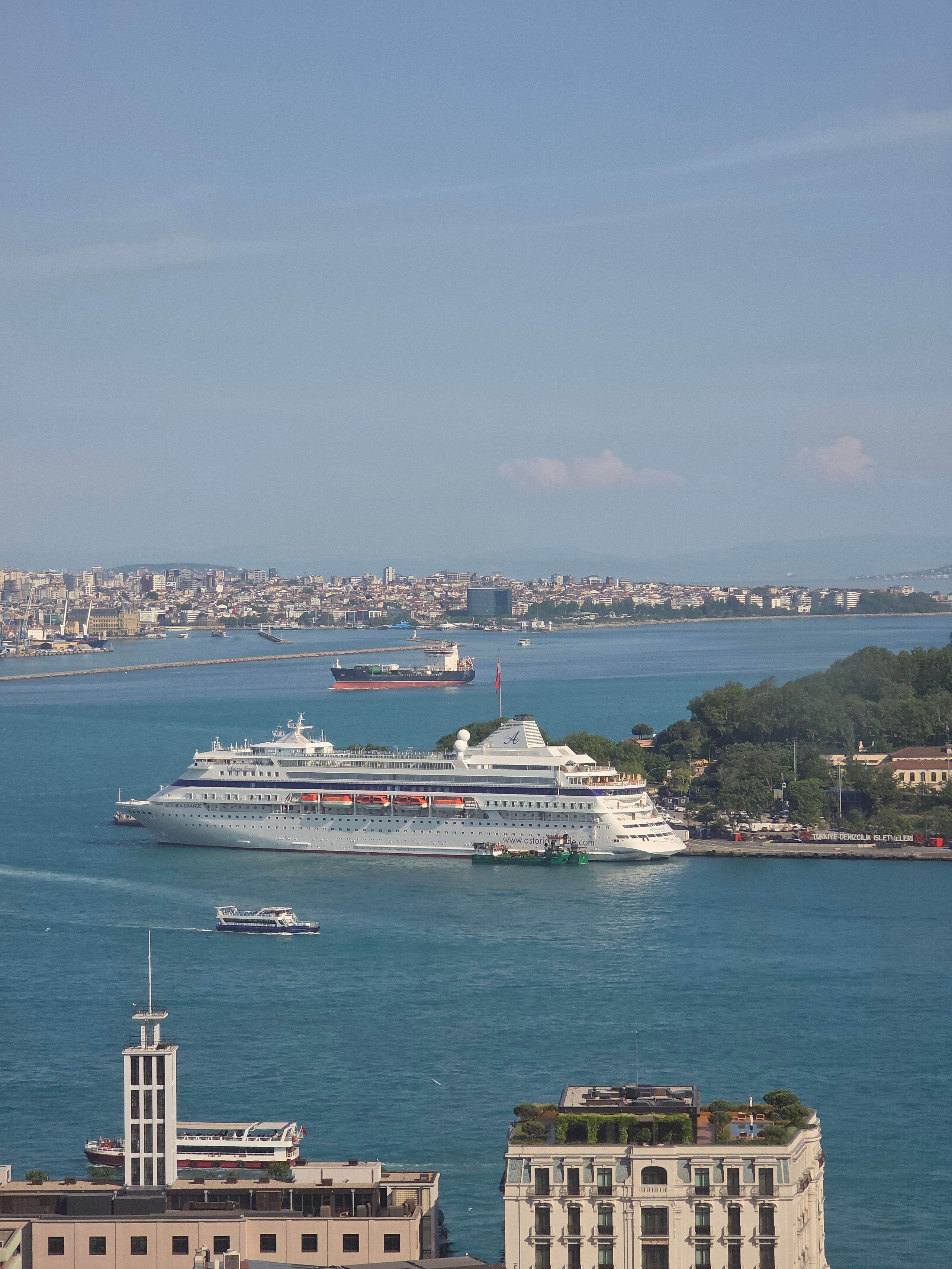 Выход в Мраморное море