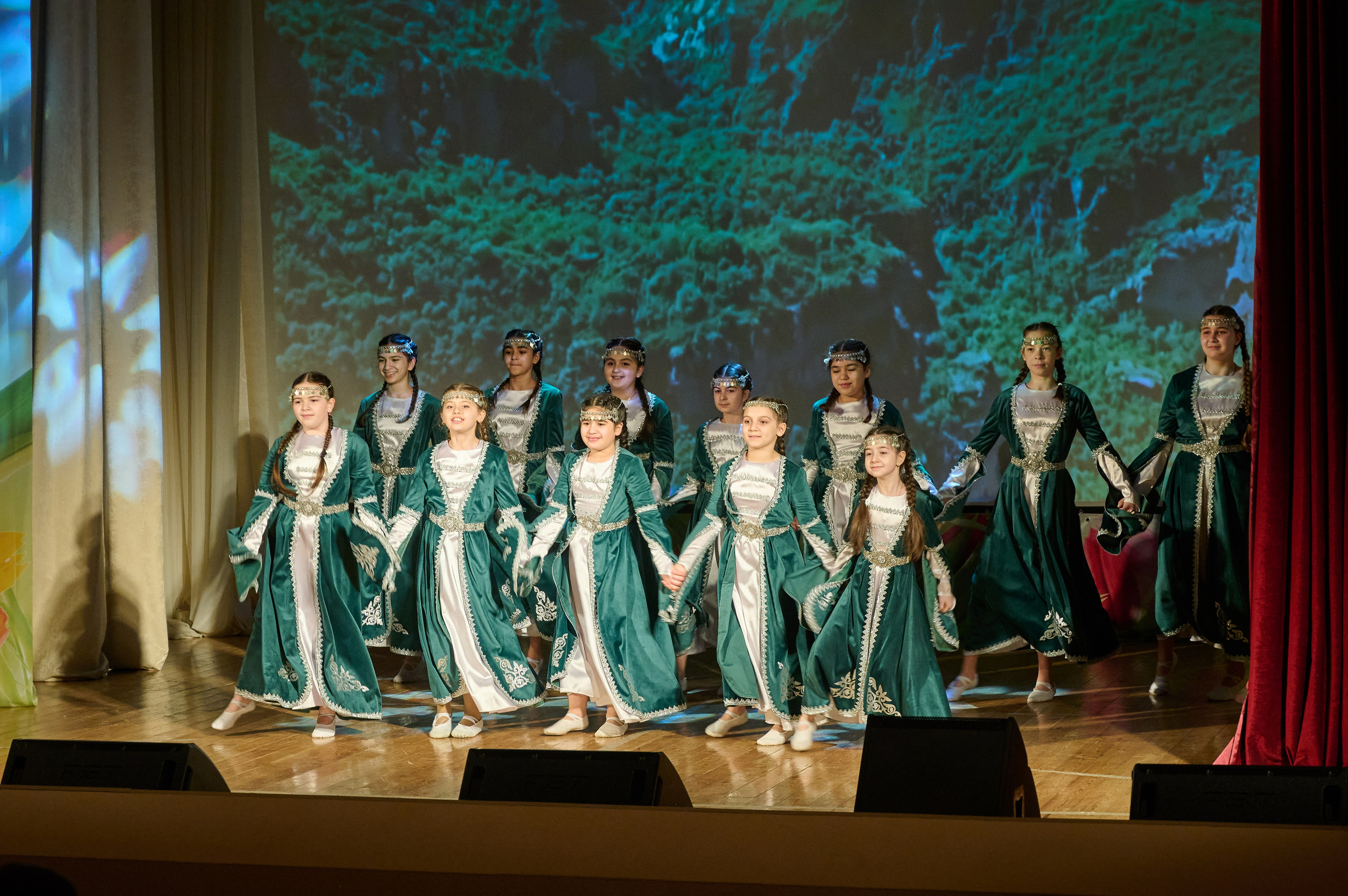 8 марта ДК Кабардинка. Жизнь курорта Кабардинка в фотографиях