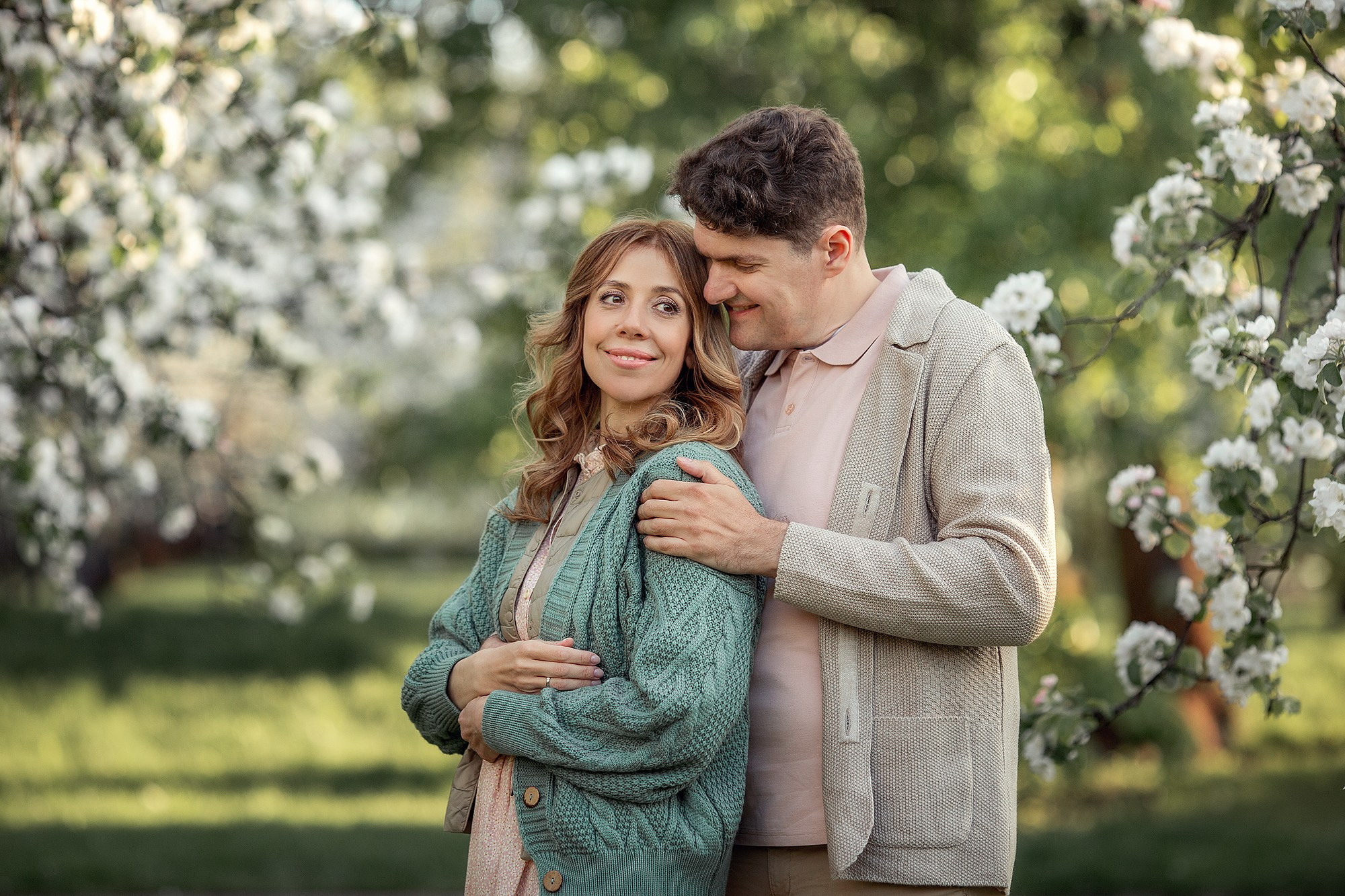 Семейная Фотосессия в цветущем яблоневом саду. Tatyana Nadezhdina Family photographer