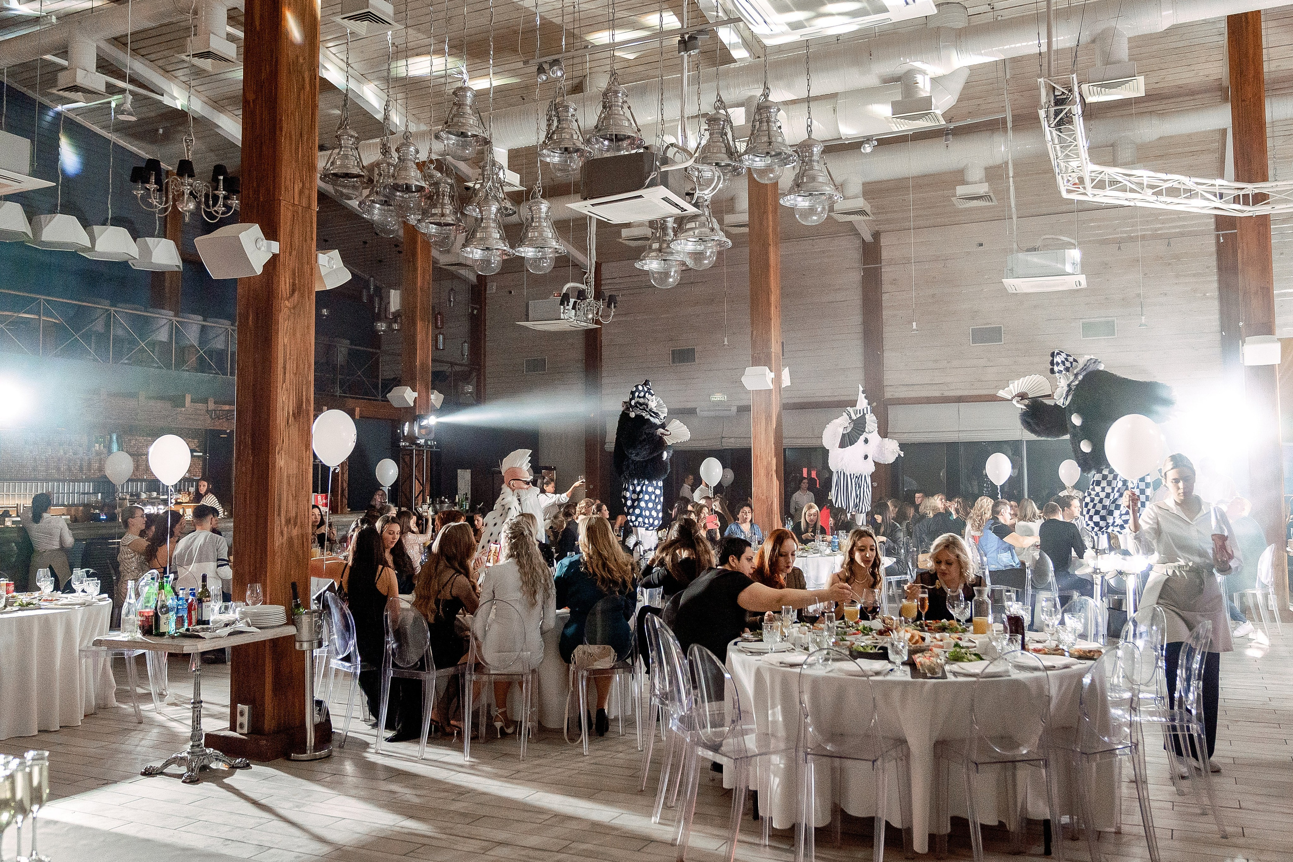 • корпоратив «АВЕНЮ». Фотограф, индивидуальные женские, мужские фотосессии в Ростове-на-Дону