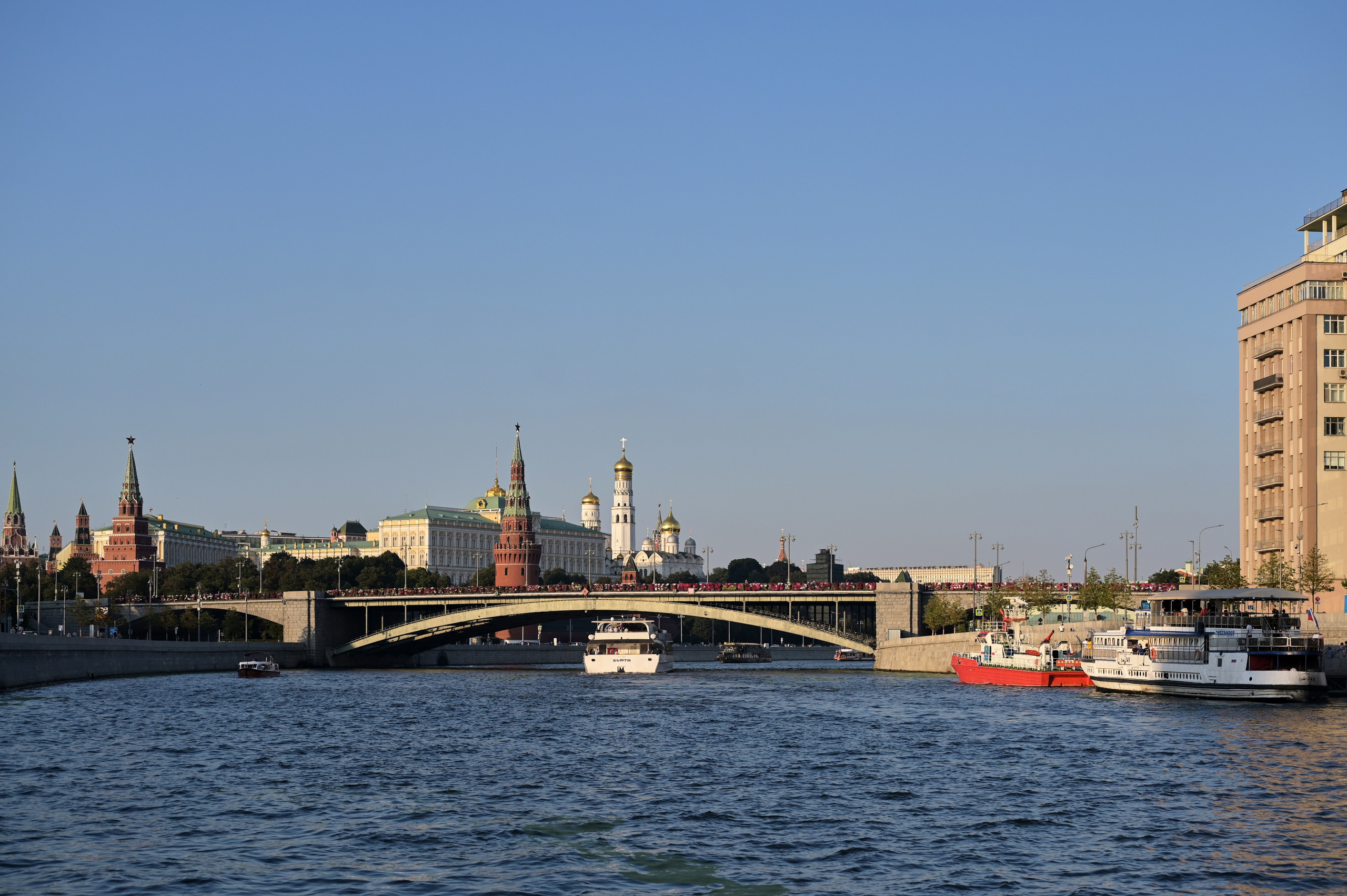 Прогулка по Москва-реке. Фотограф в Москве