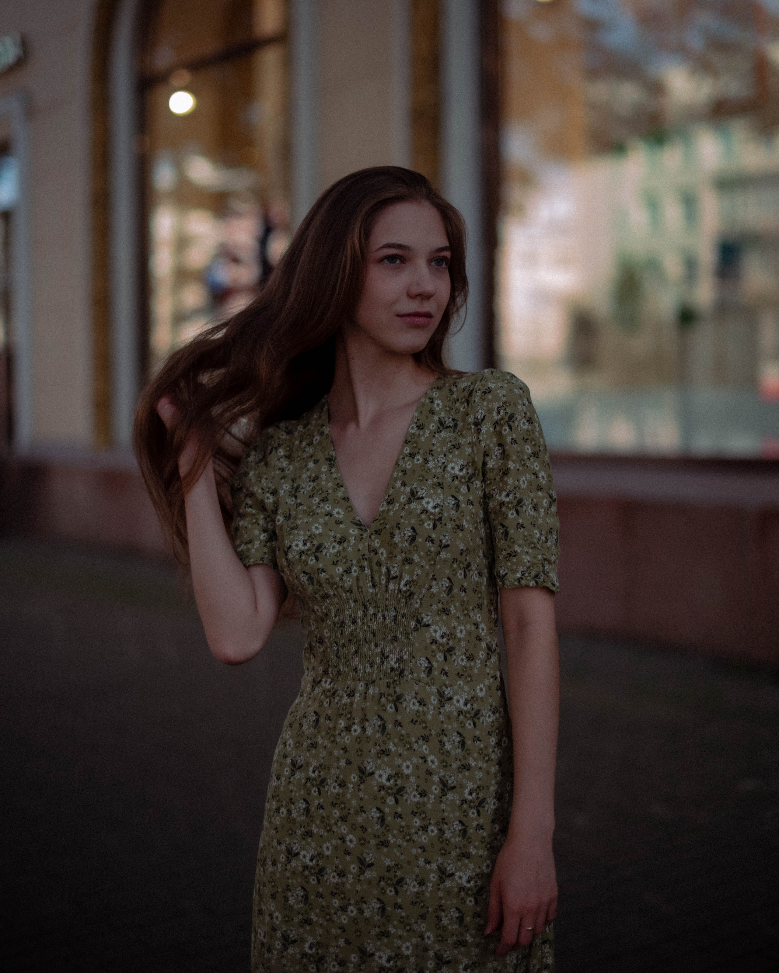 Ася. Женский фотограф. Создатель украшений ручной работы. Модель