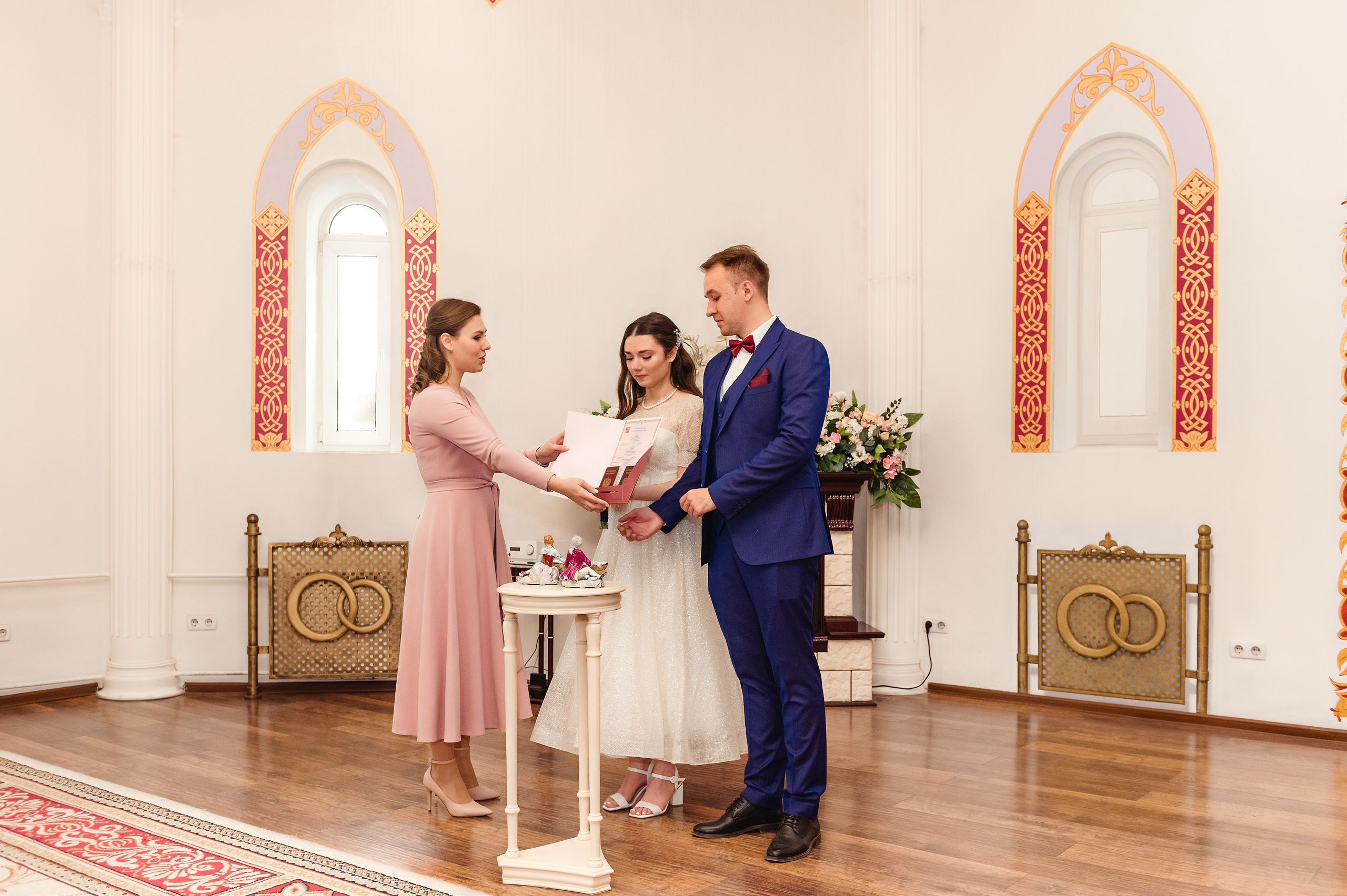Фотосессия в ЗАГСе. Фотограф на регистрацию в ЗАГС. Фотосессии в Москве, женский и семейный фотограф Юлия Михайленко
