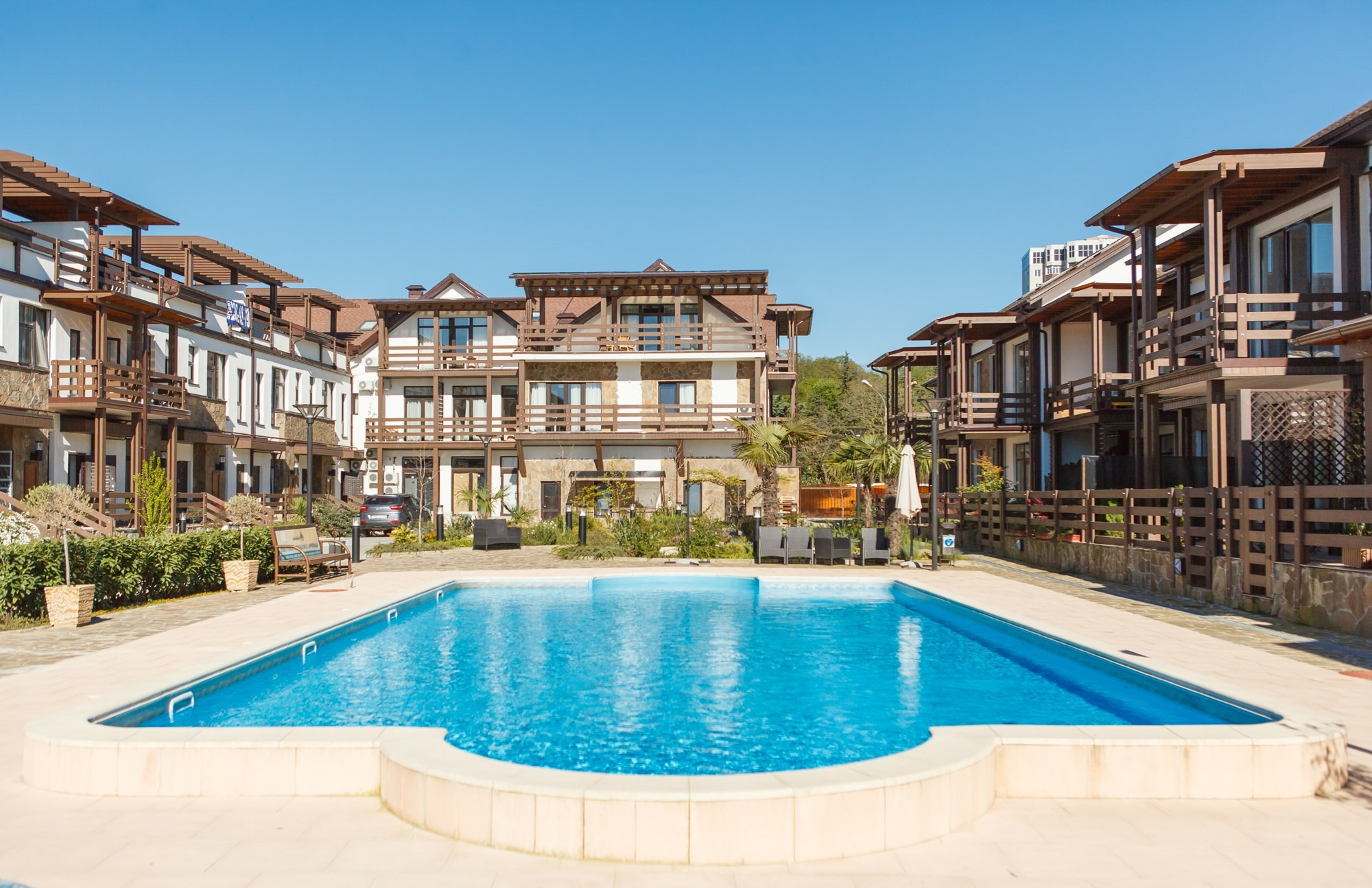 Фотограф в Крыму и Краснодарском крае: репортажная, интерьерная и промышленная фотосъёмка