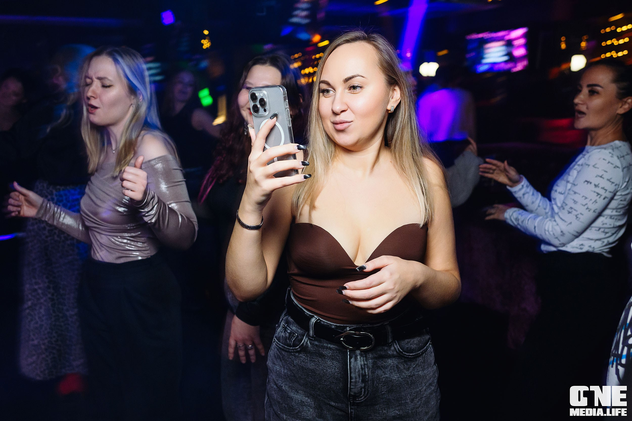 Фоторепортаж из караоке-клуба Эйфория. One Media Life: фоторепортажи, фотоотчеты с мероприятий и заведений