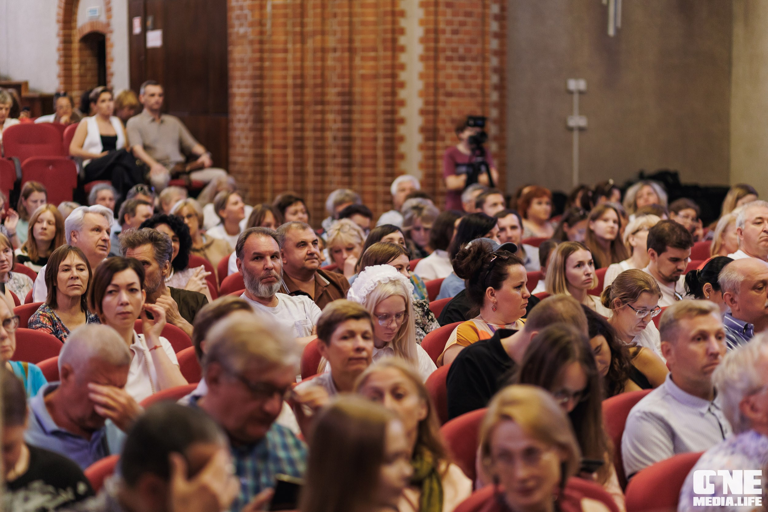 Фоторепортаж из Калининградской филармонии. One Media Life: фоторепортажи, фотоотчеты с мероприятий и заведений