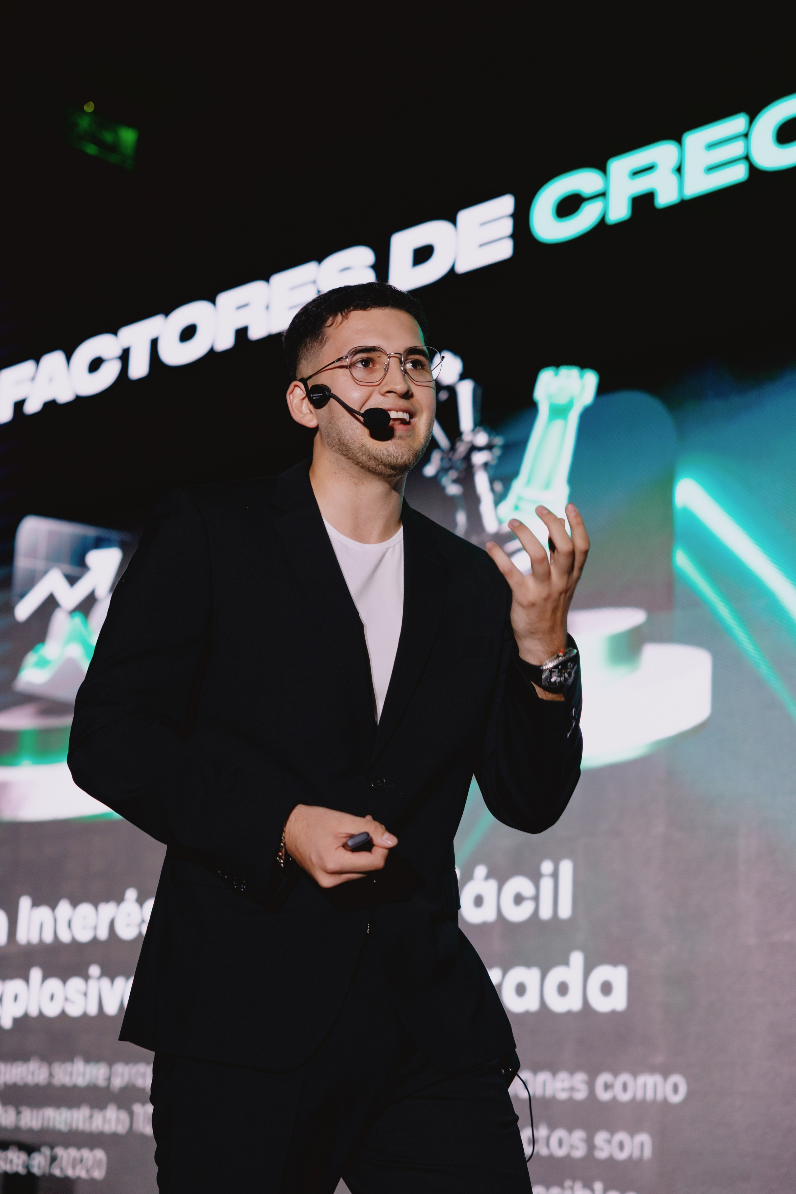 TRADERS DAY By NeomAAA Medellin. NeomAAA Funds Gallery