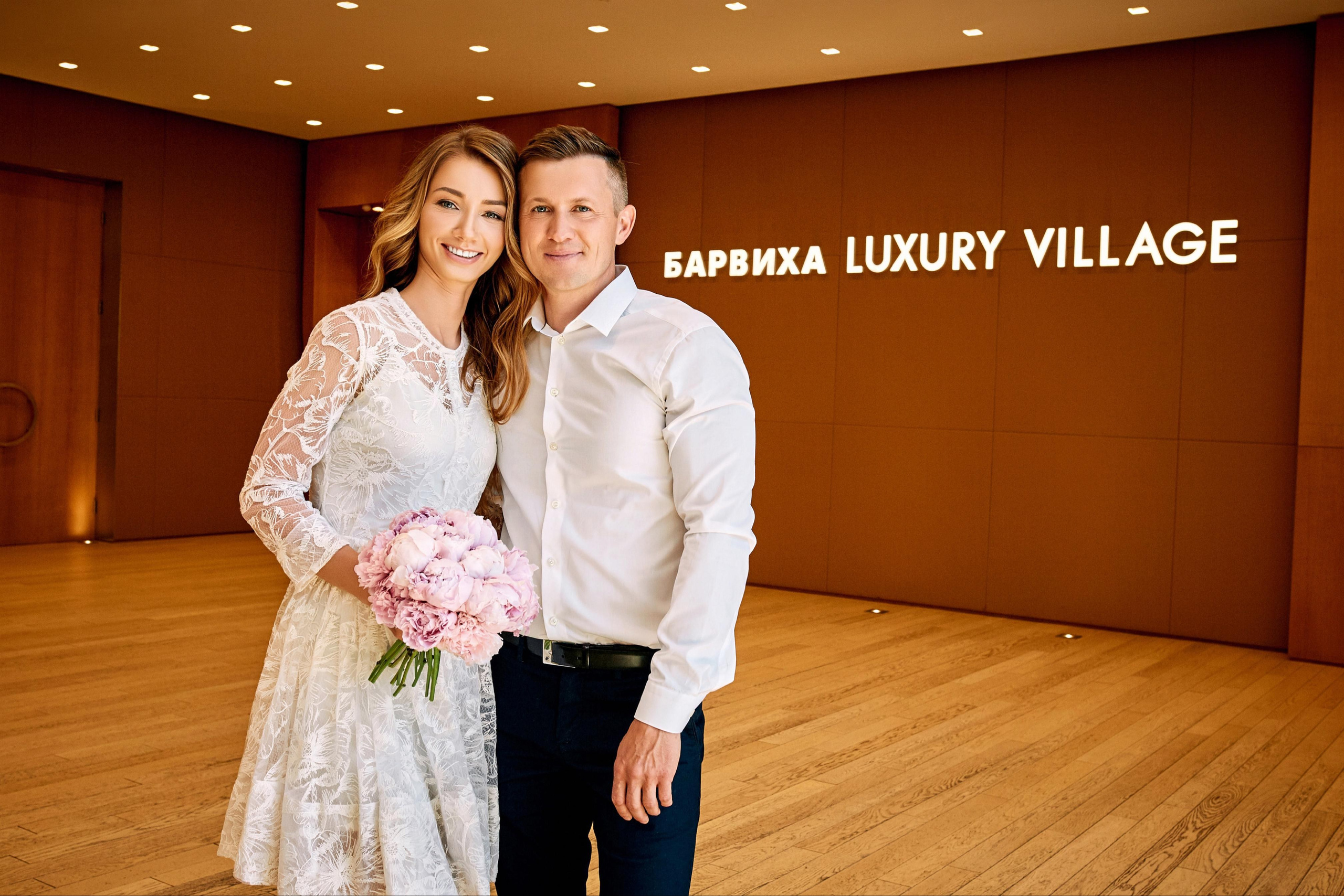 Свадебный фотограф в Москве, заказать профессиональную фотосъёмку — Цены, стоимость услуг фотографа на свадебную фотосессию