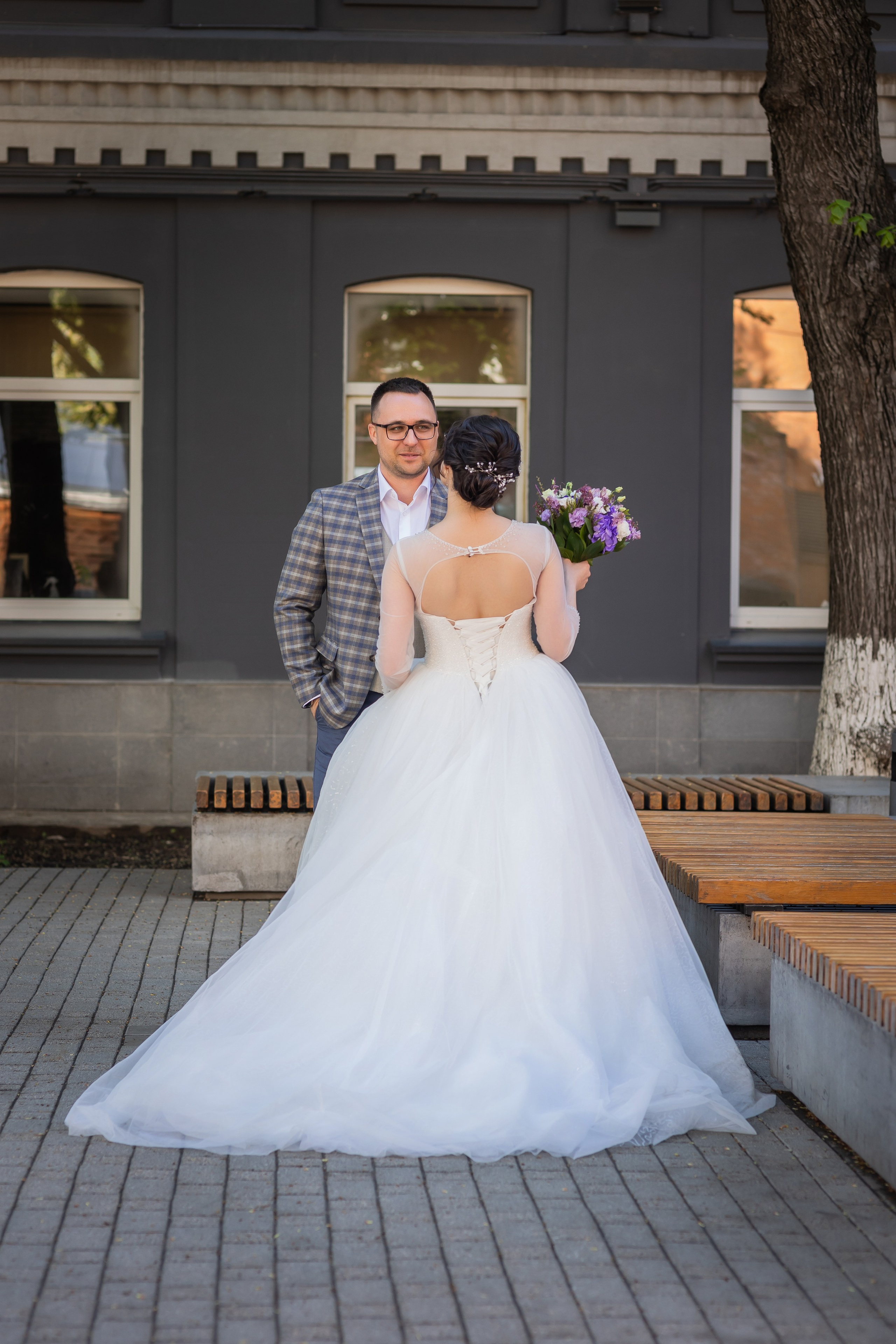 Миша и Маша. Весенняя свадьба 18.04.2023. Семейный фотограф в Москве Наталья Чуб, заказать Фотокнигу