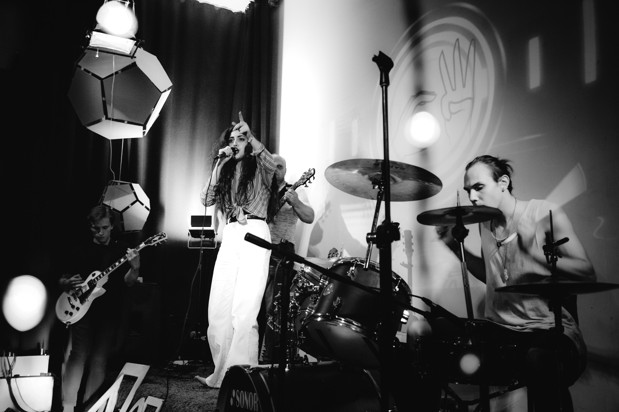 Третья среда. Фотограф в Москве и Санкт-Петербурге Саша Кар