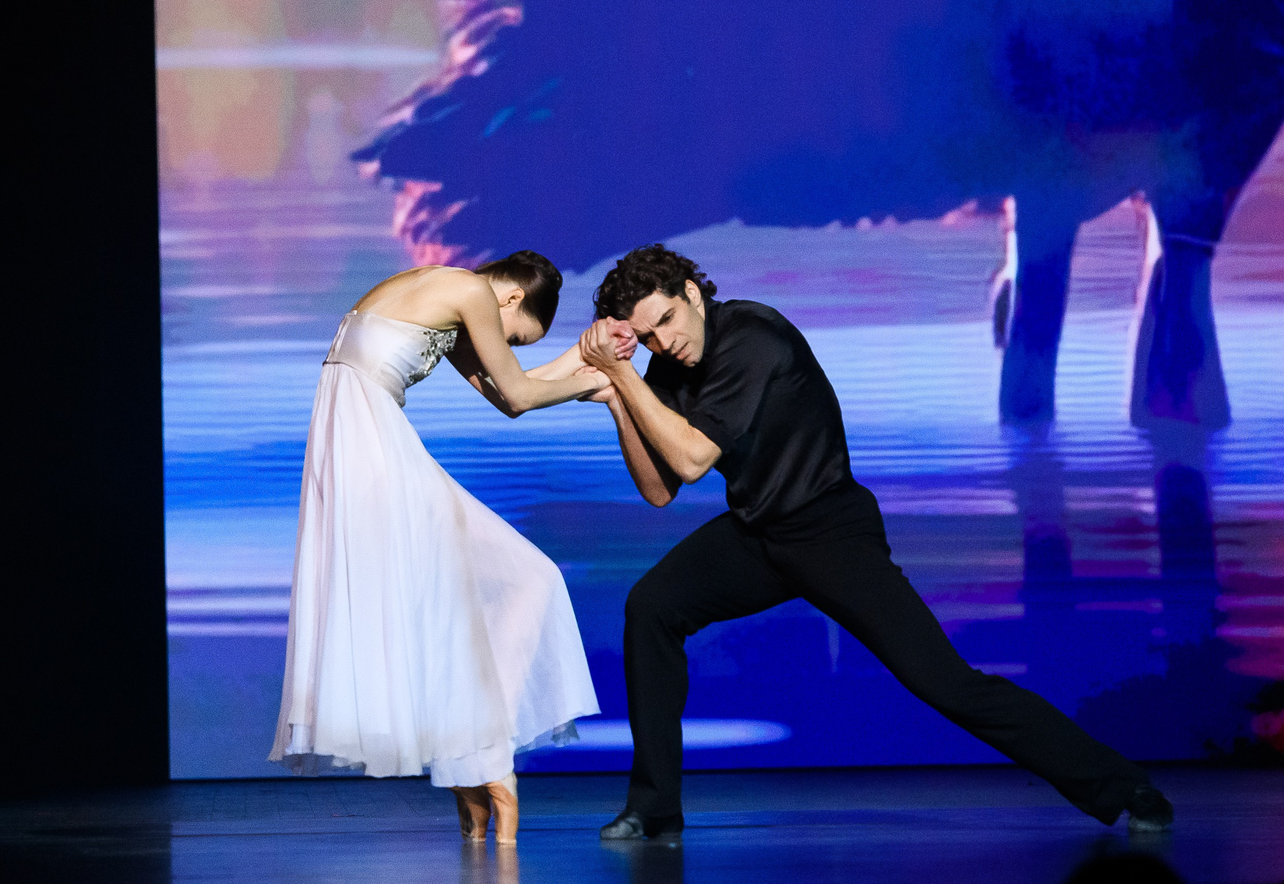 Пластический спектакль «НАВАЖДЕНИЕ» Ирины Виннер