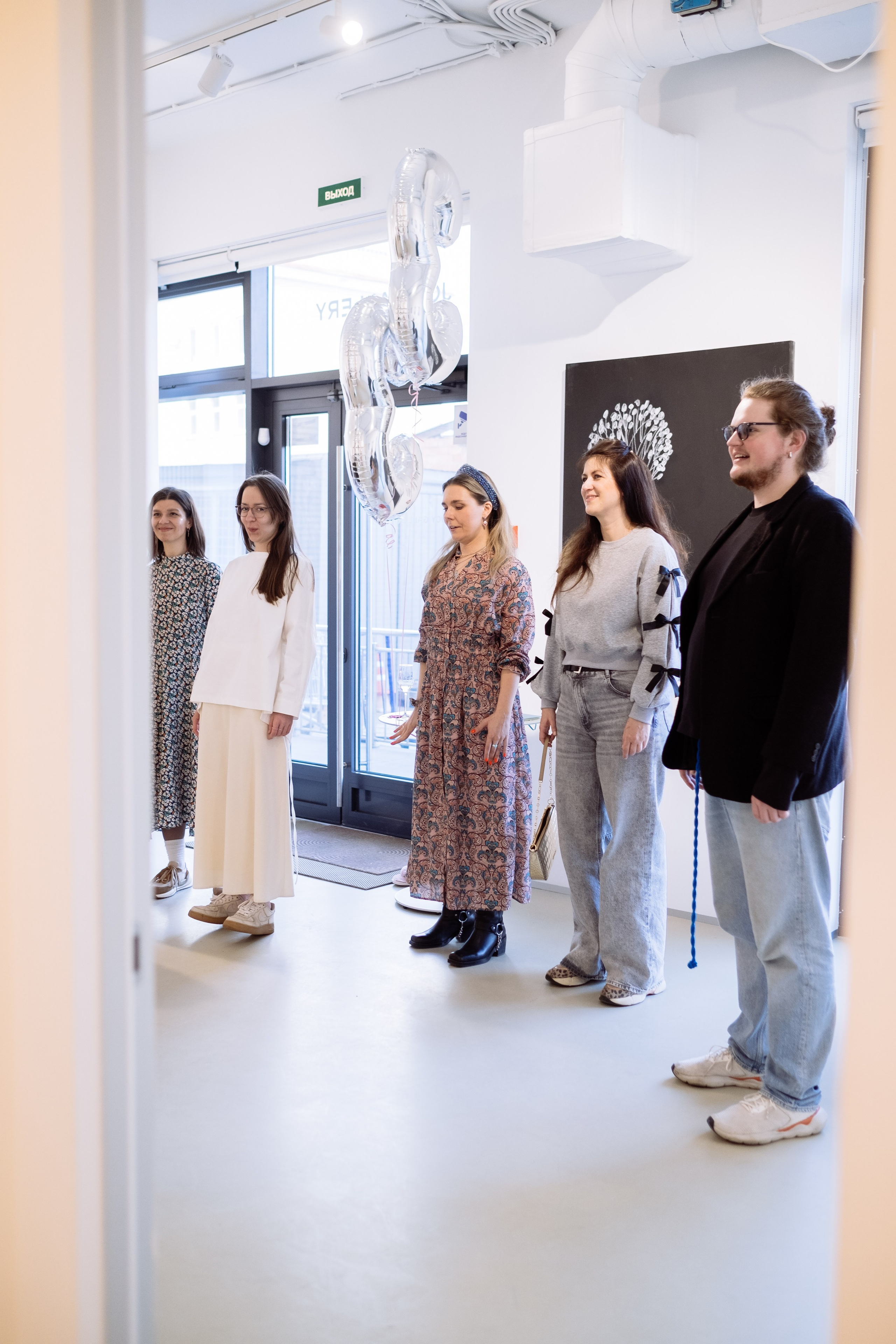 КНИГА ХУДОЖНИКА PINK WORD RED FLAG. Бюро Индульгенции Серафима Бучинская продюсер дизайнер художница СПб