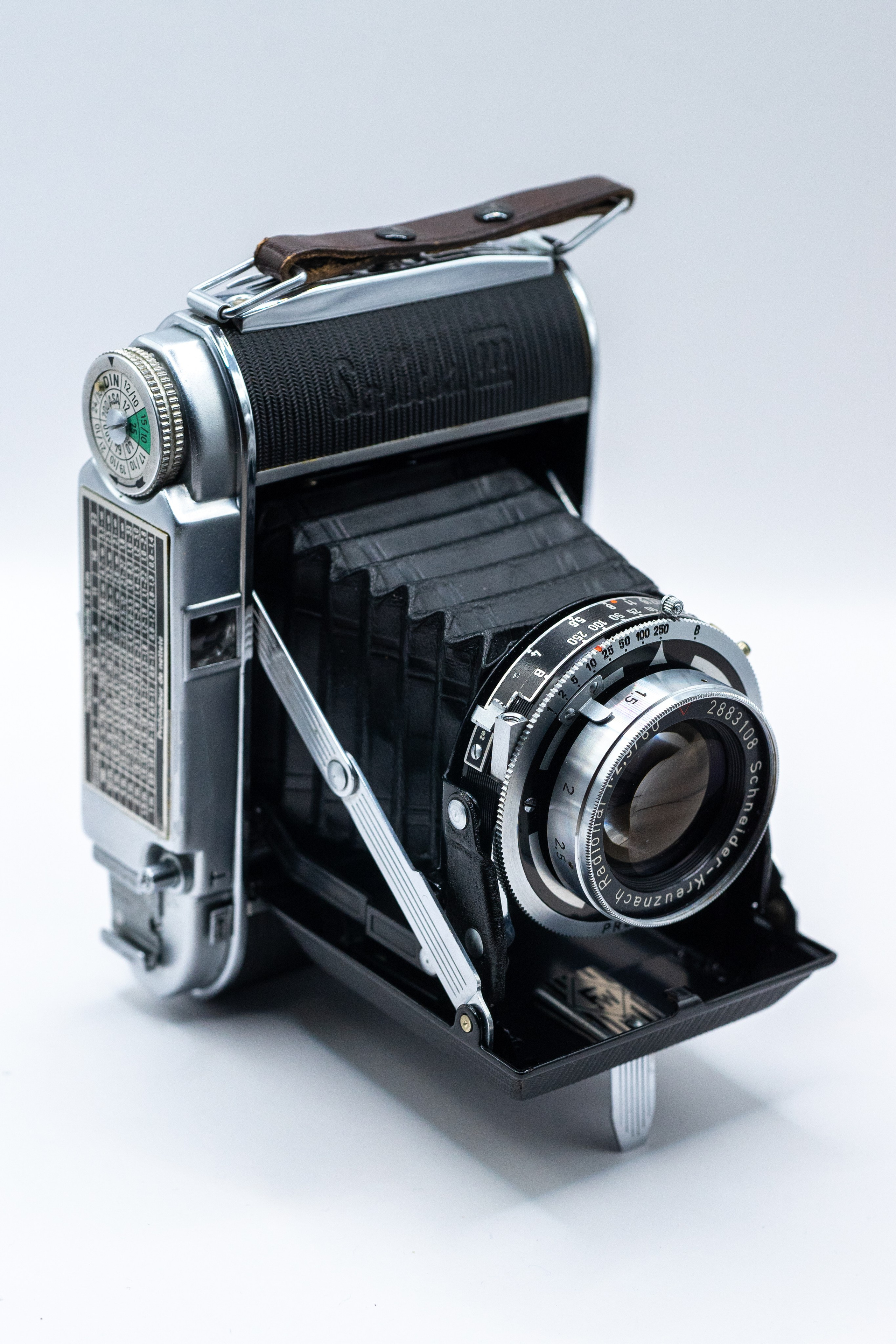 Franka Solida III — Sсhneider-Kreuznach Radionar 80 mm f2.9 V