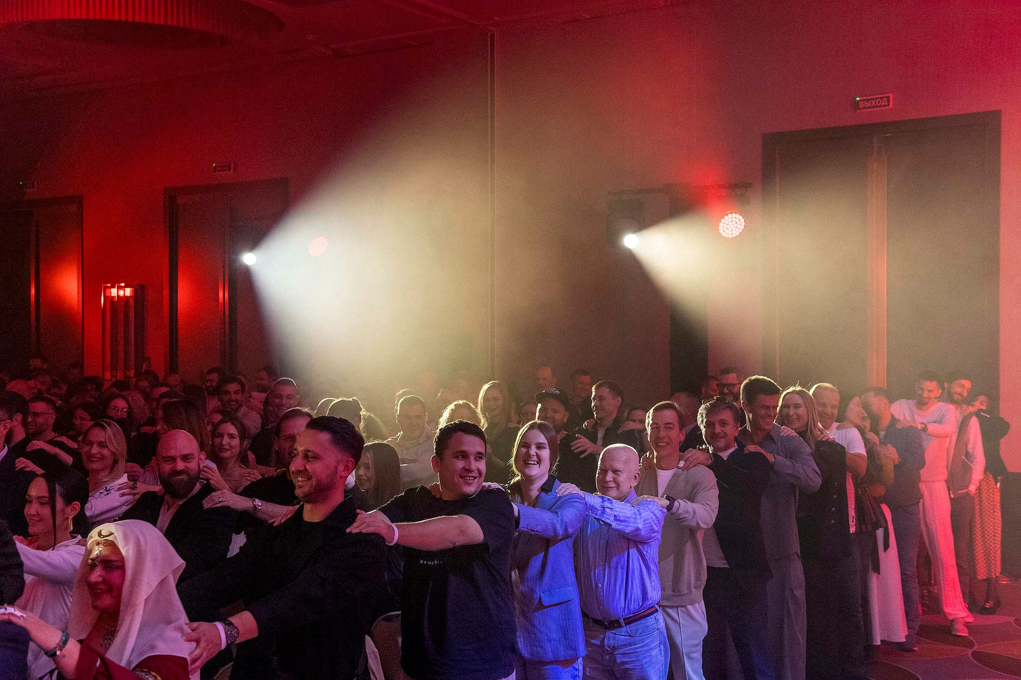 Business Standup Оскара Хартмана в Сочи. Фотограф Михаил Мордасов, Сочи. Мероприятия, портреты, спорт, репортаж