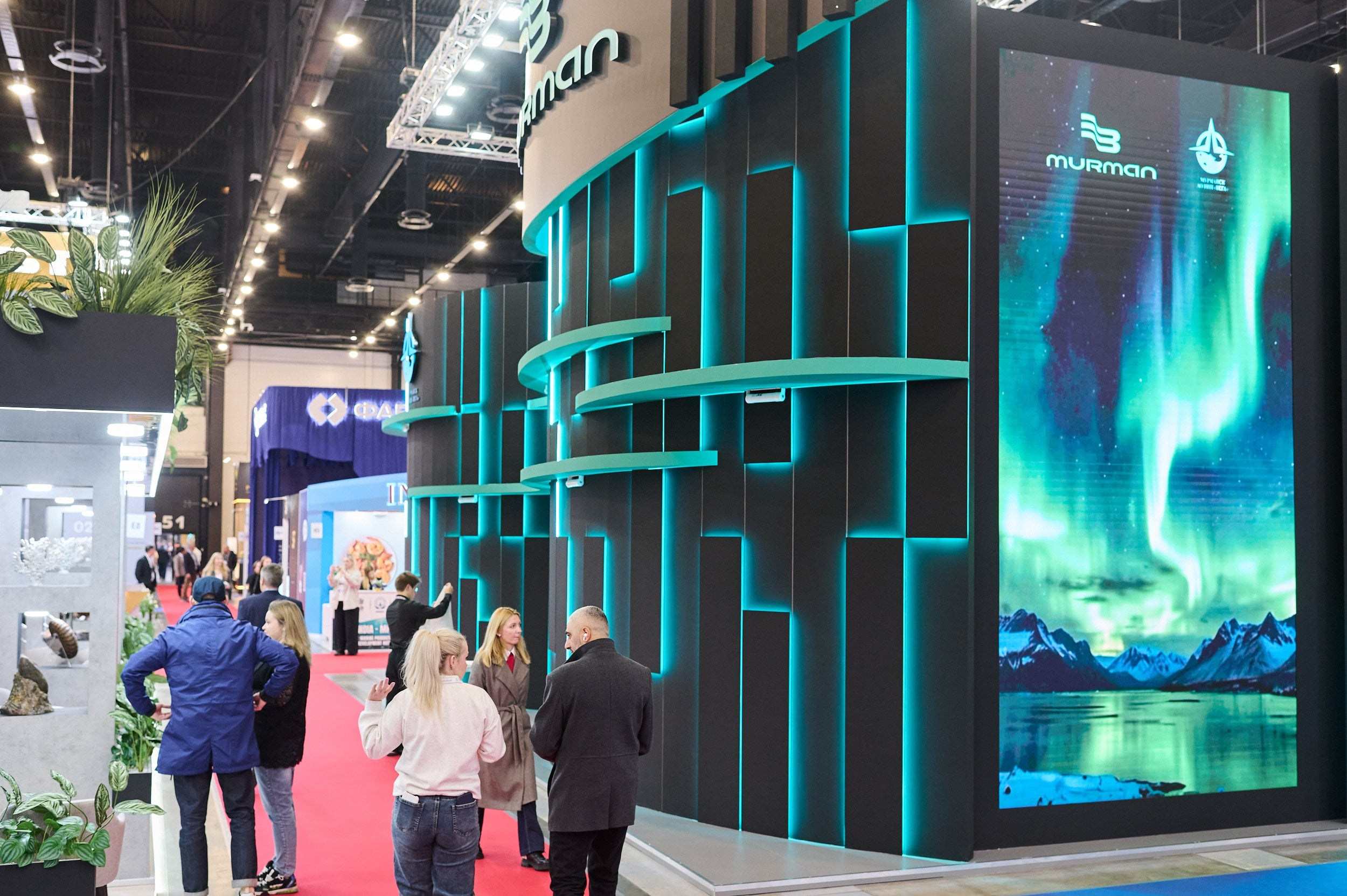 Стенд компании «Мурманск АО НПП „Вега“» («Murman») на выставке Seafood Expo Russia 2025. Репортажная съёмка в КВЦ «Экспофорум», Санкт‑Петербург.
