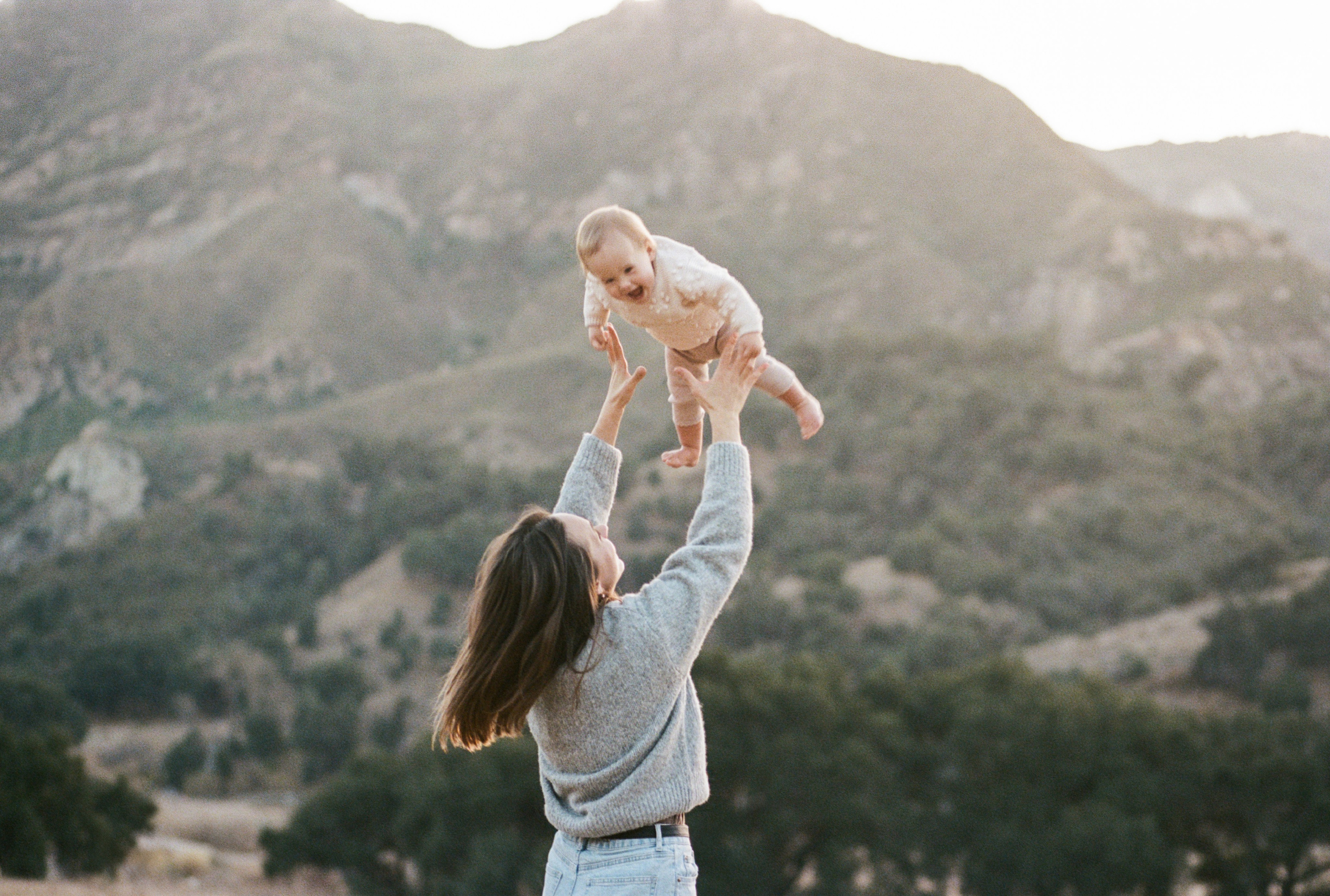 Family. Film photographer in Los Angeles Anastasiya Pankova