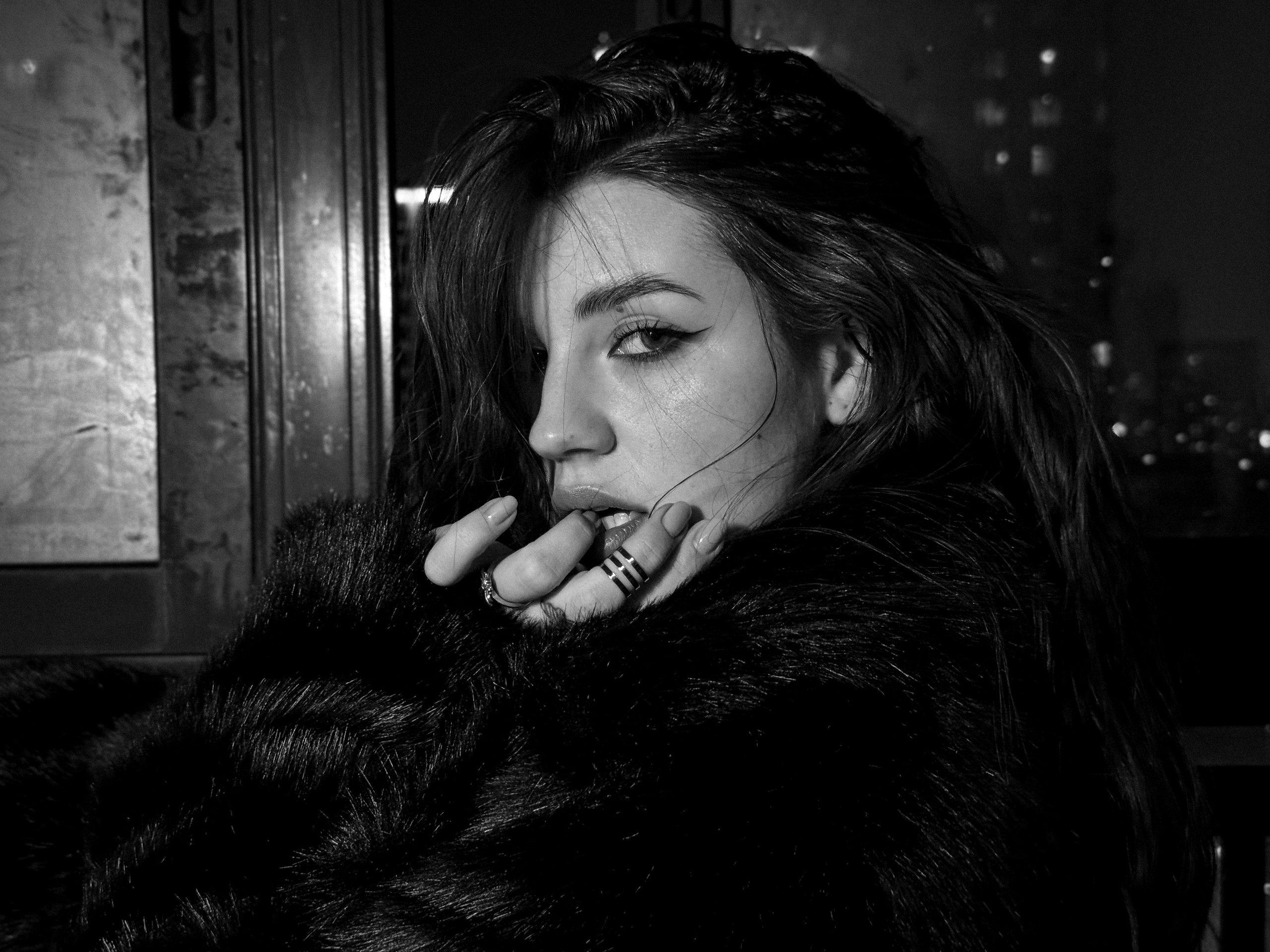 Home alone. Xstazia — музыкальные обложки, арт-дирекшн, режиссура и креативное продюссирование