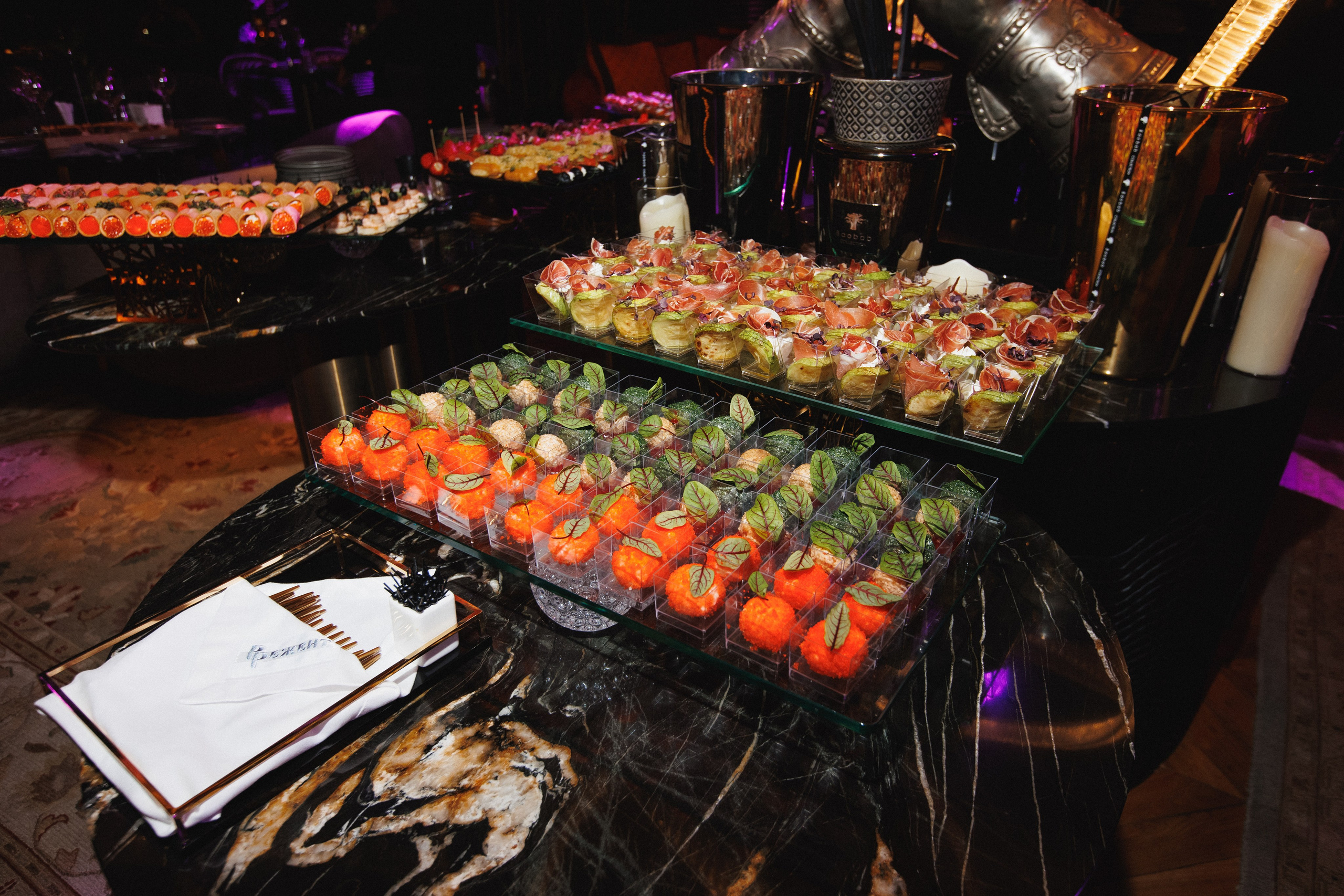 B.DAY PARTY ЖУРНАЛА •G. СВОИ. ФОТООТЧЕТЫ-СОБЫТИЯ-МЕСТА