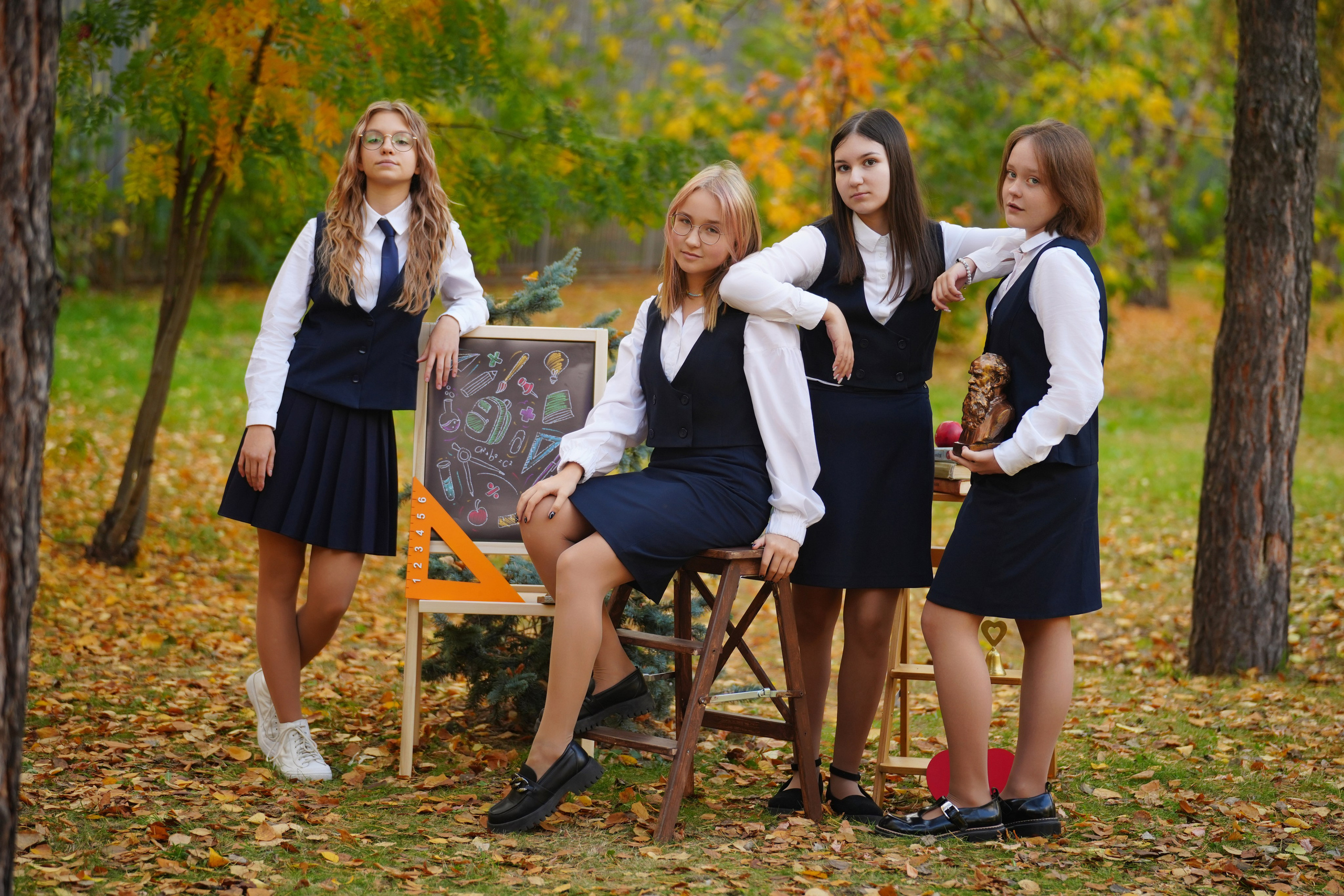 Виньетка + портреты. GOTRA — выпускные альбомы в Тюмени