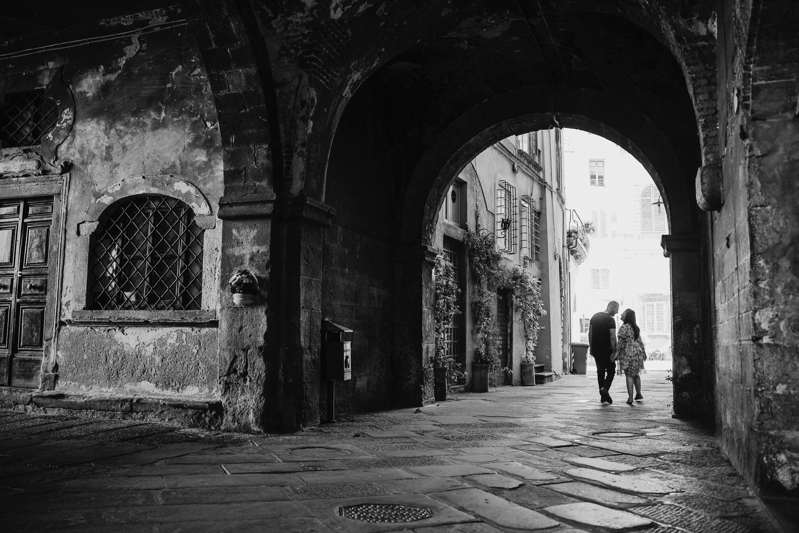 Fotografia Love Story a Lucca, Toscana). Family Lifestyle Photographer in Lucca, Italia