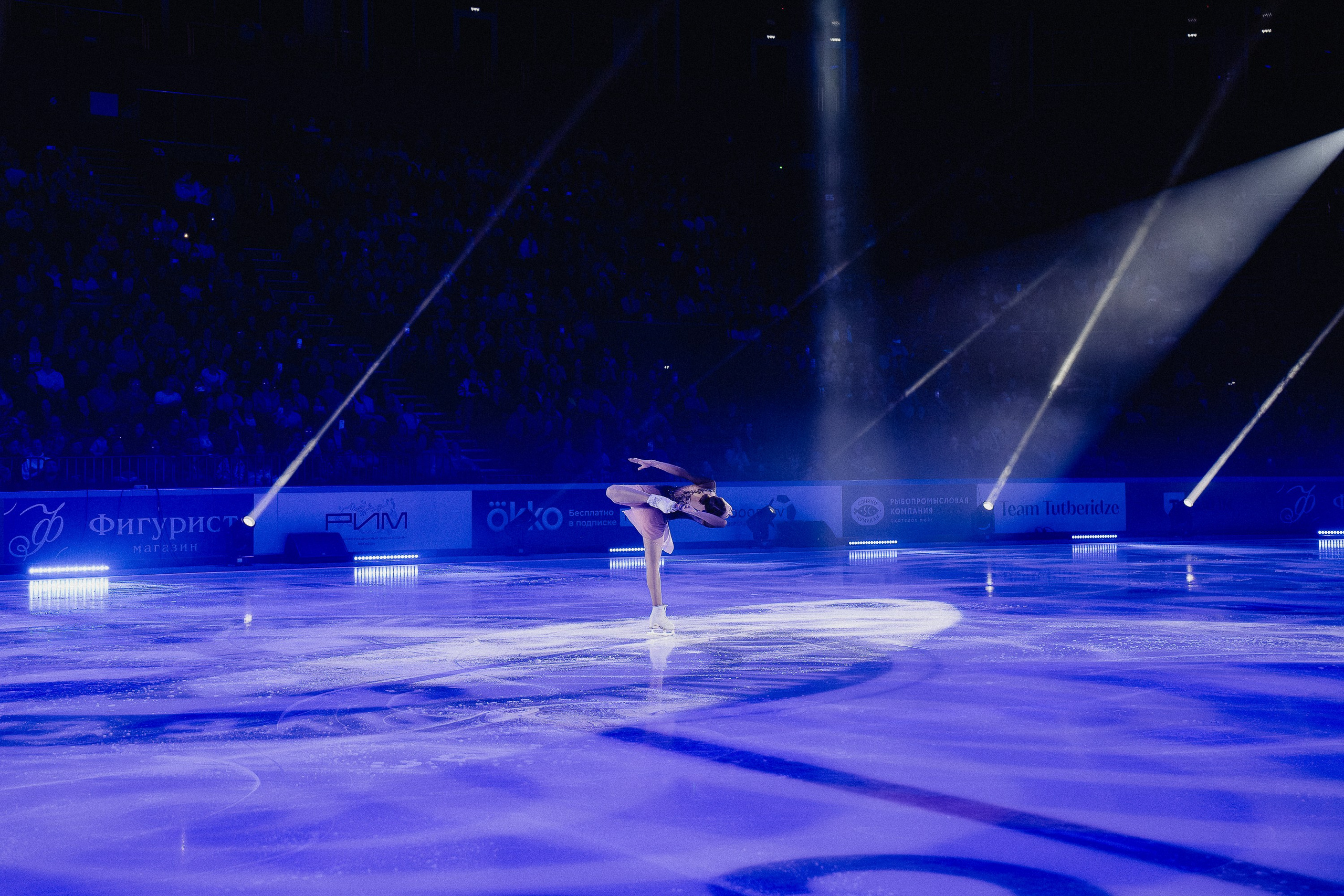 Шоу Этери Тутберидзе в Новосибирске. Воробьева Ксения — Спортивный и танцевальный фотограф Новосибирск