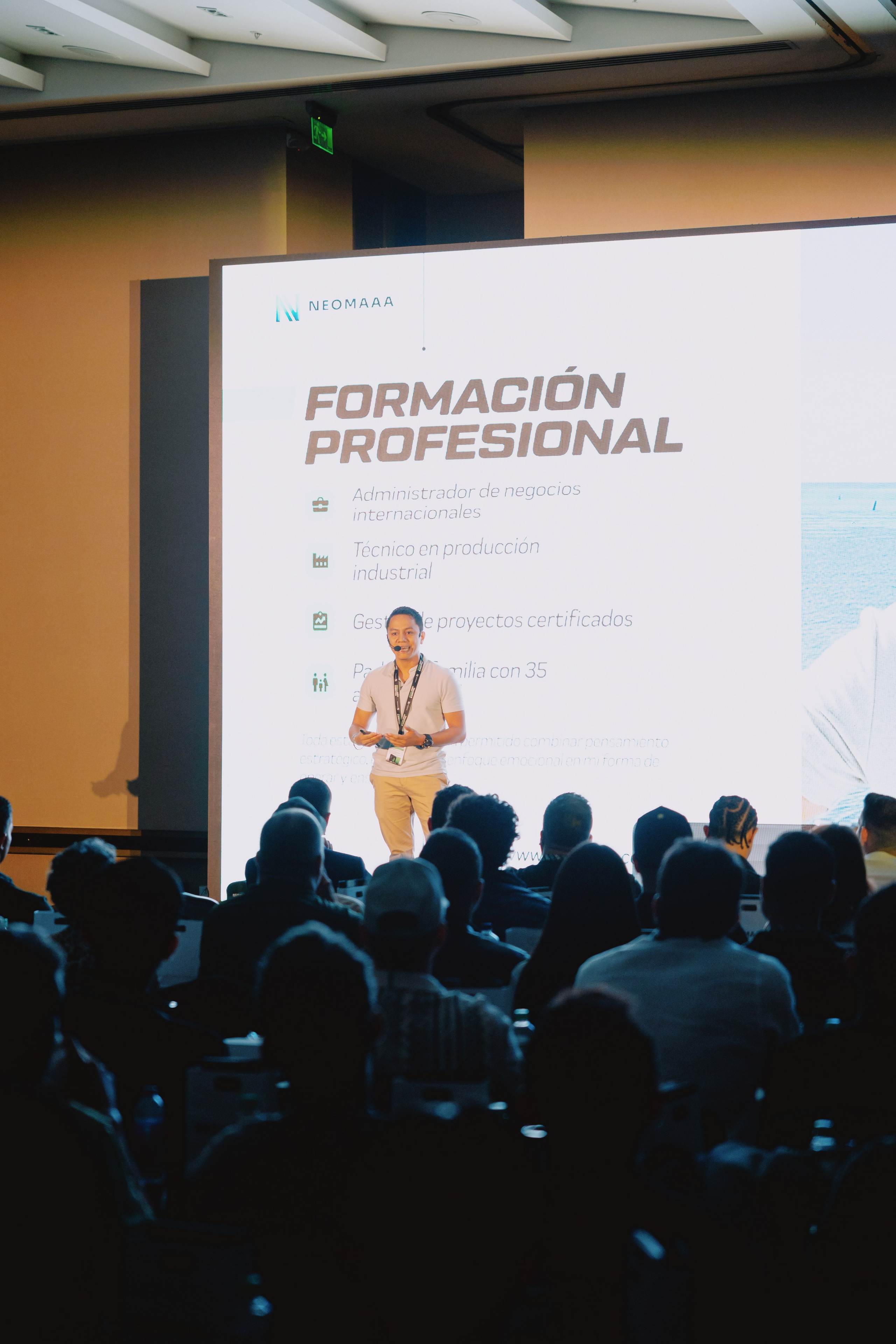 TRADERS DAY By NeomAAA Medellin. NeomAAA Funds Gallery