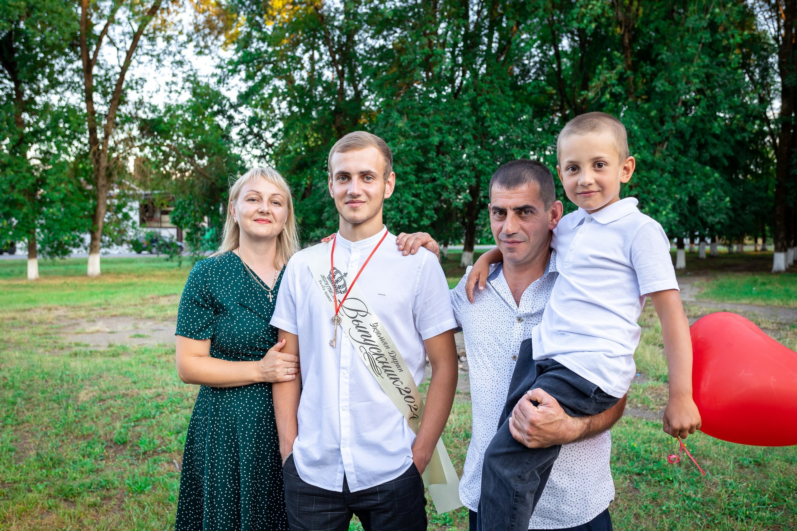 Вручение аттестата 2024 г. Выпускные альбомы Майкоп, Краснодар Елена Золотарева