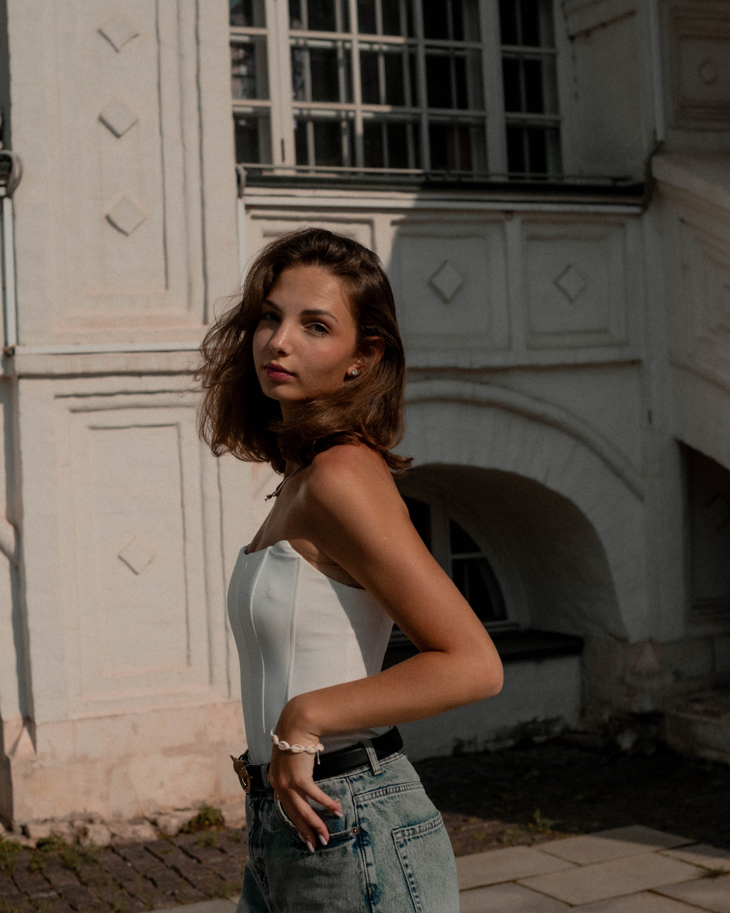 Аня. Женский фотограф. Создатель украшений ручной работы. Модель