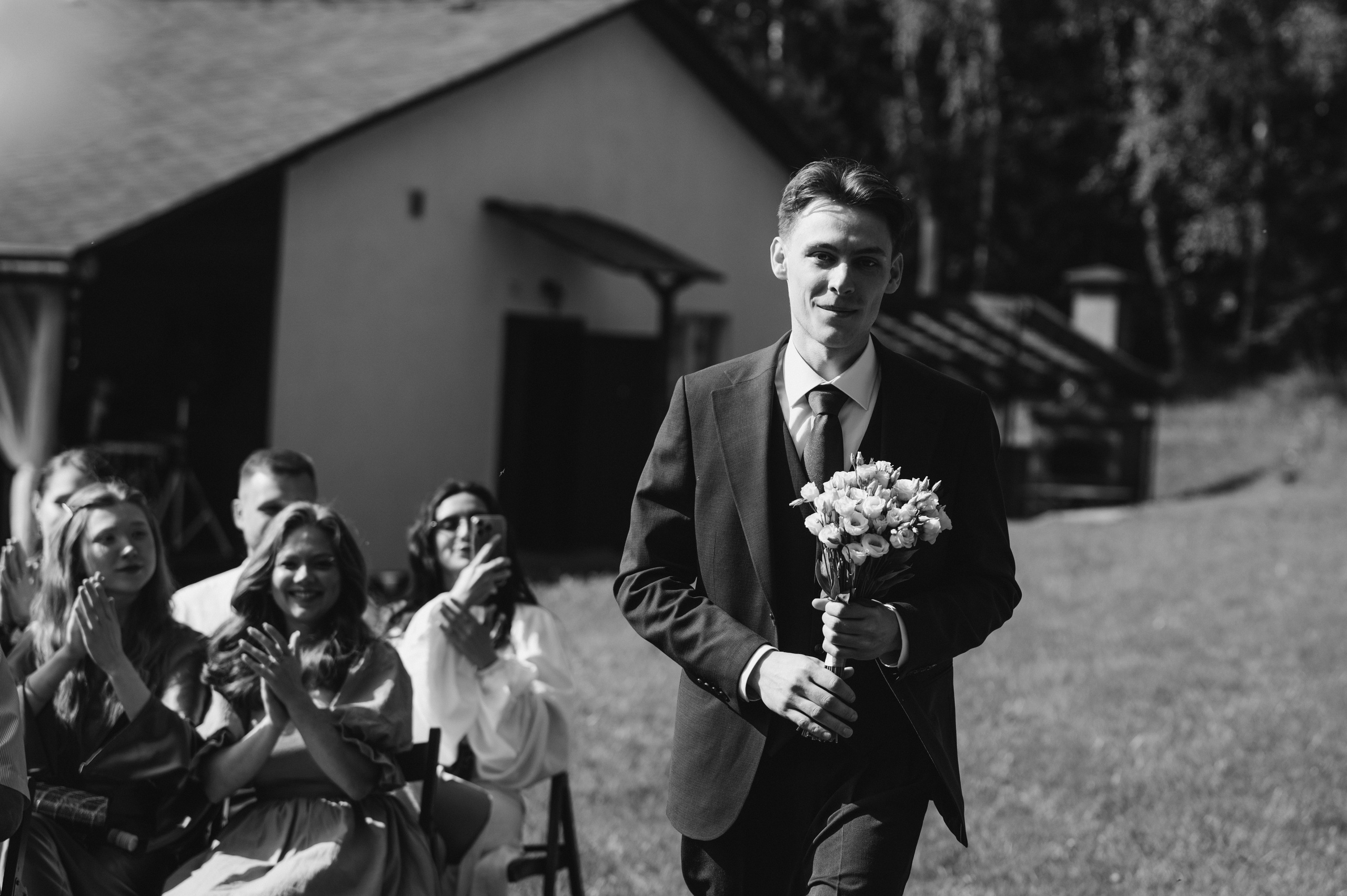 Свадебная фотосессия пары в Агроусадьбе Дачка бай