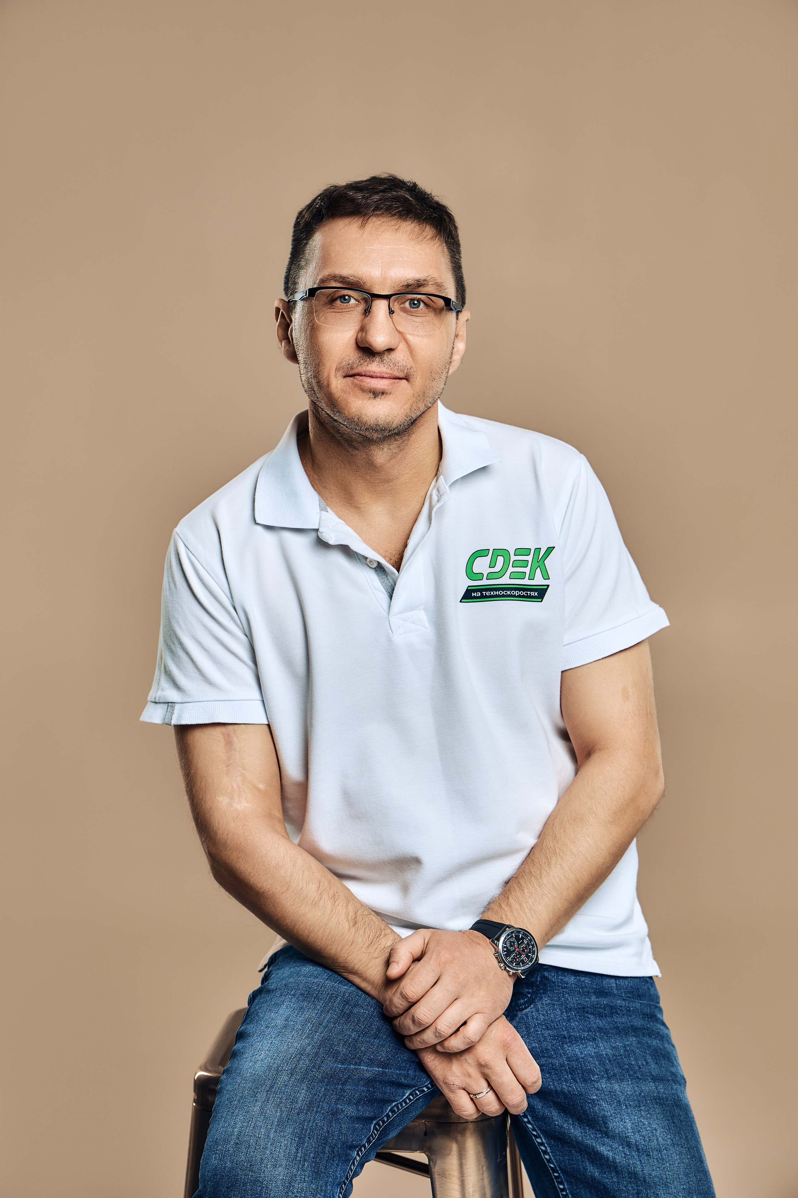 Фотосъёмка сотрудников СДЭК: как показать настоящих людей за работой. Валентина Похомова — профессиональный фотограф в Екатеринбурге