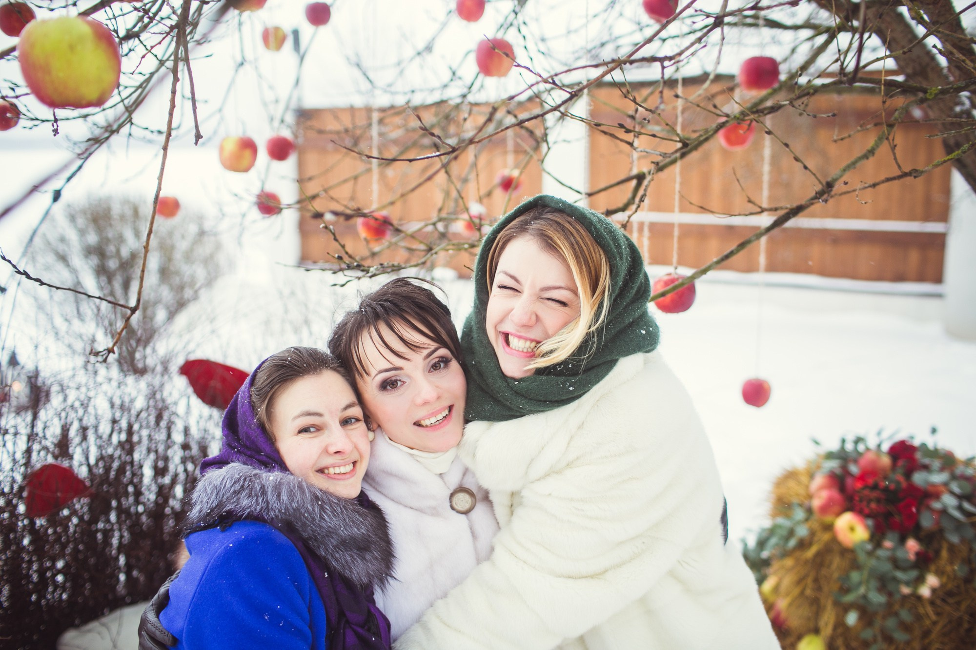 Зимняя свадьба в русских традициях. Семейный, портретный и свадебный фотограф в Санкт-Петербурге и Москве