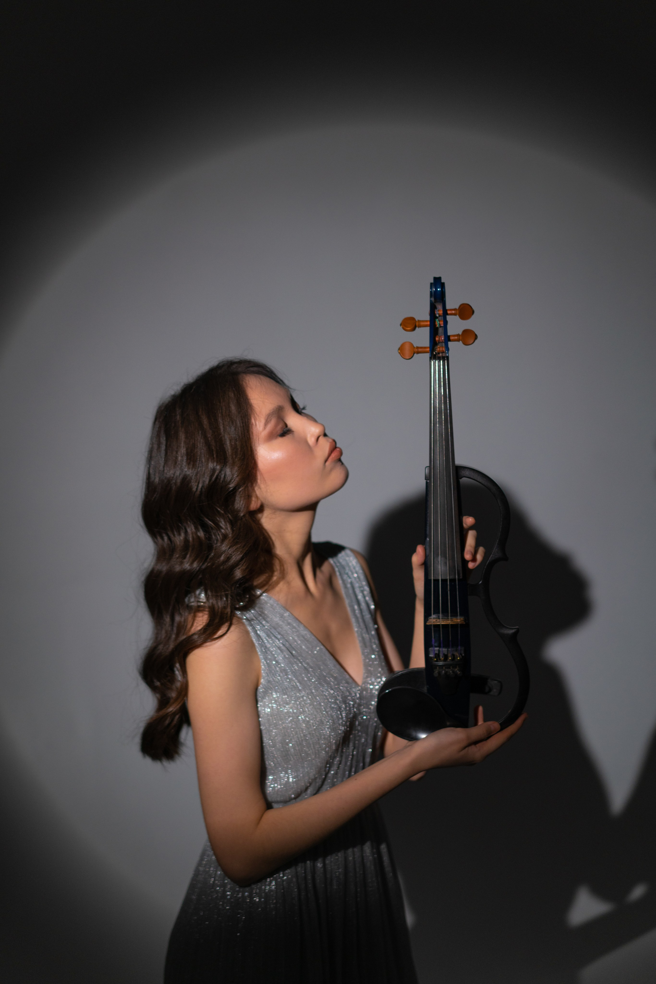 профессиональная фотосессия в Белграде, профессиональная фотосессия в Нови Саде, Нови сад, professional photoshoot Belgrade, Beograd, professional photoshoot Novi Sad, Business portrait, musician portrait, портрет музыканта, скрипачка, скрипка, violin player