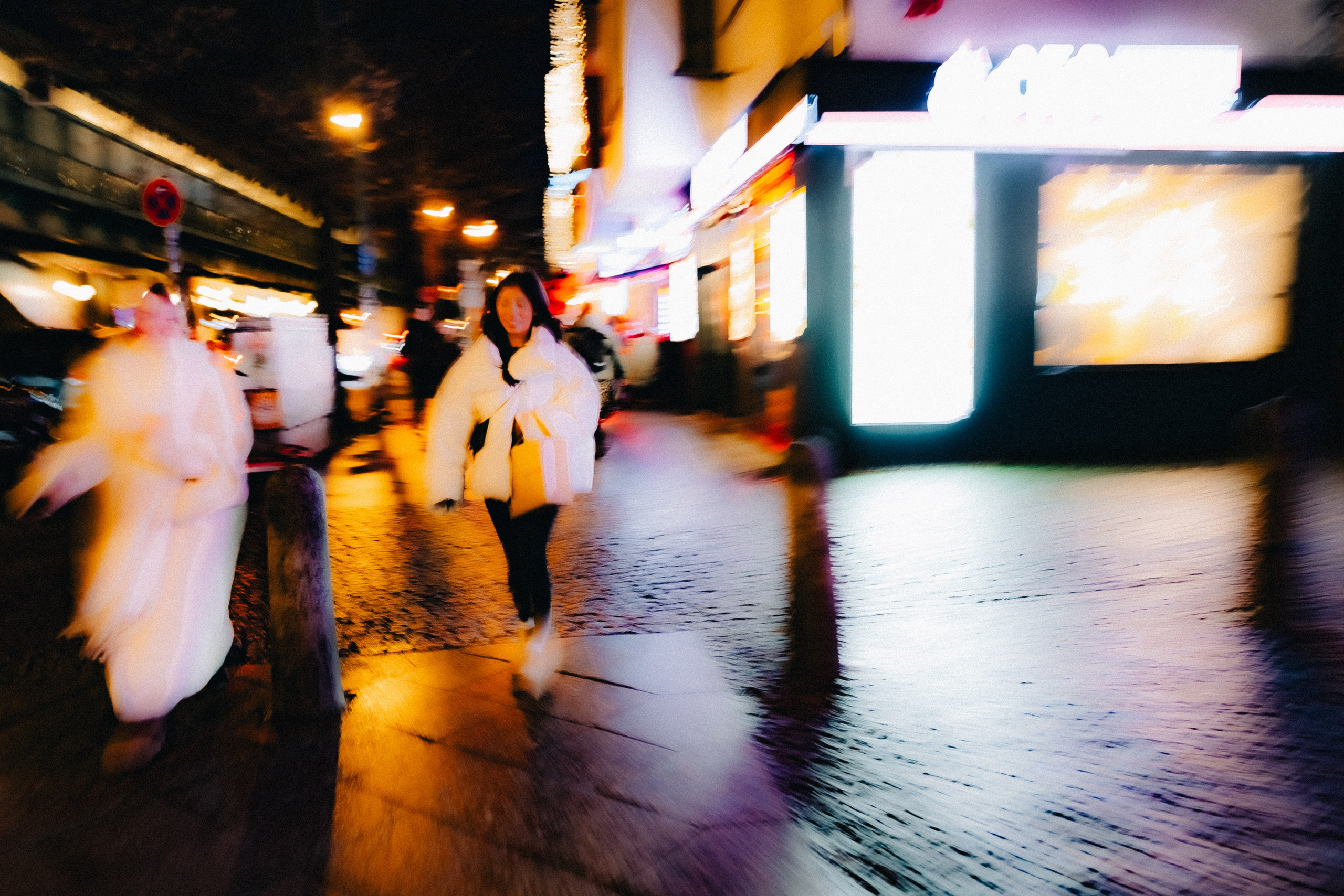 ART. Если ты на Земле — звони