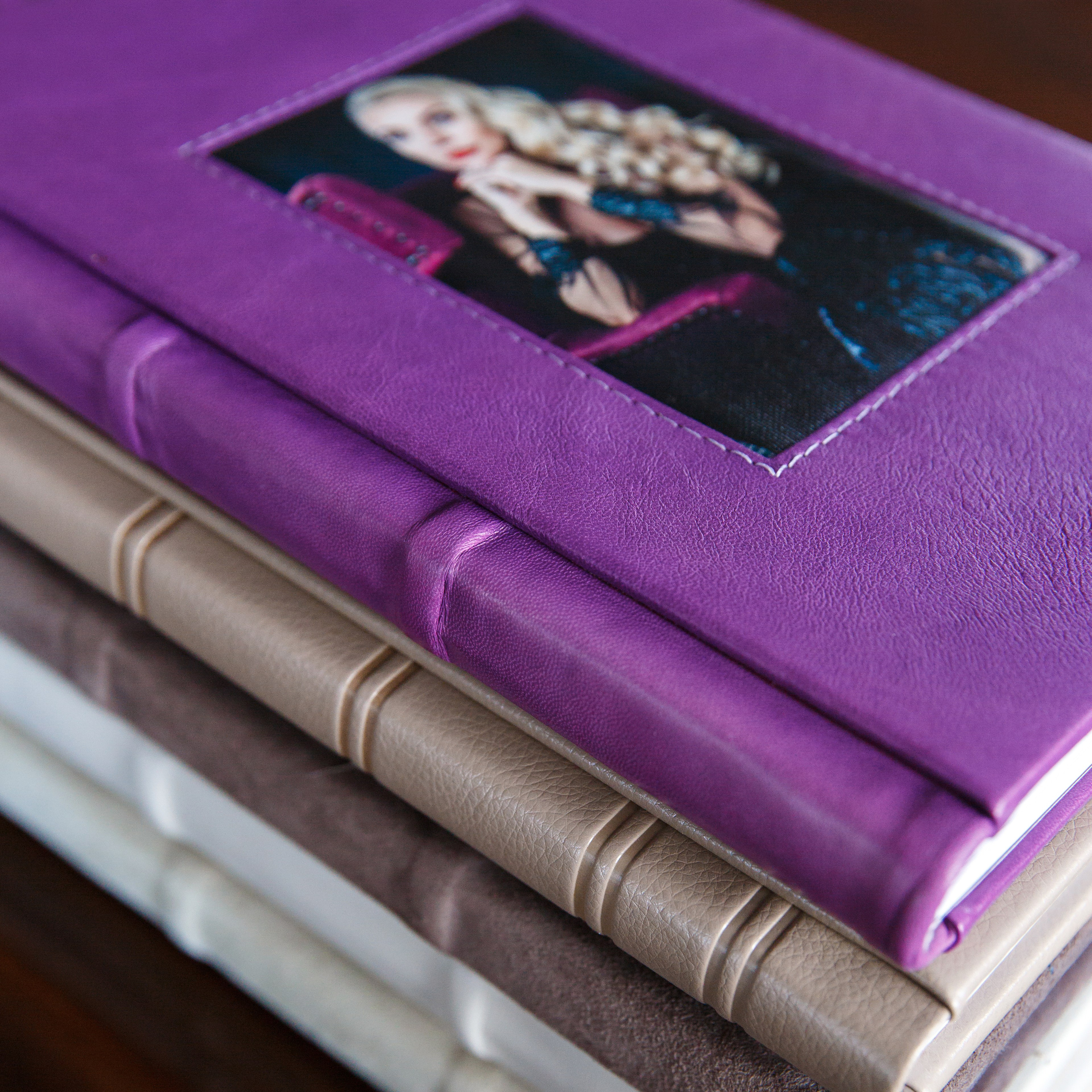 ЛЕВИН. Заказать индивидуальную фотокнигу ручной работы