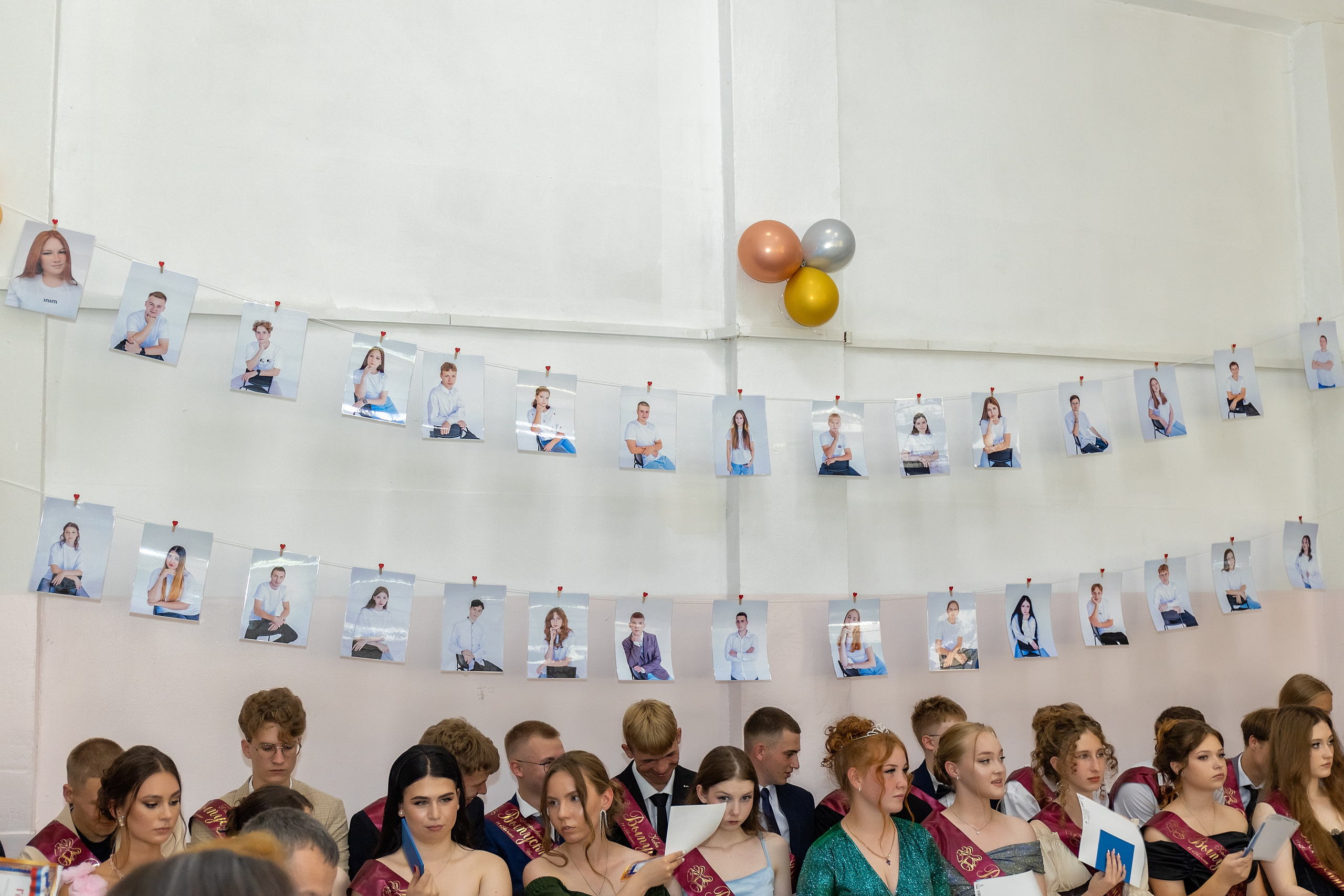 Выпускной. Школа 22, 11 класс. Стильный выпускной альбом Владивосток фотограф Вероника Мигачева