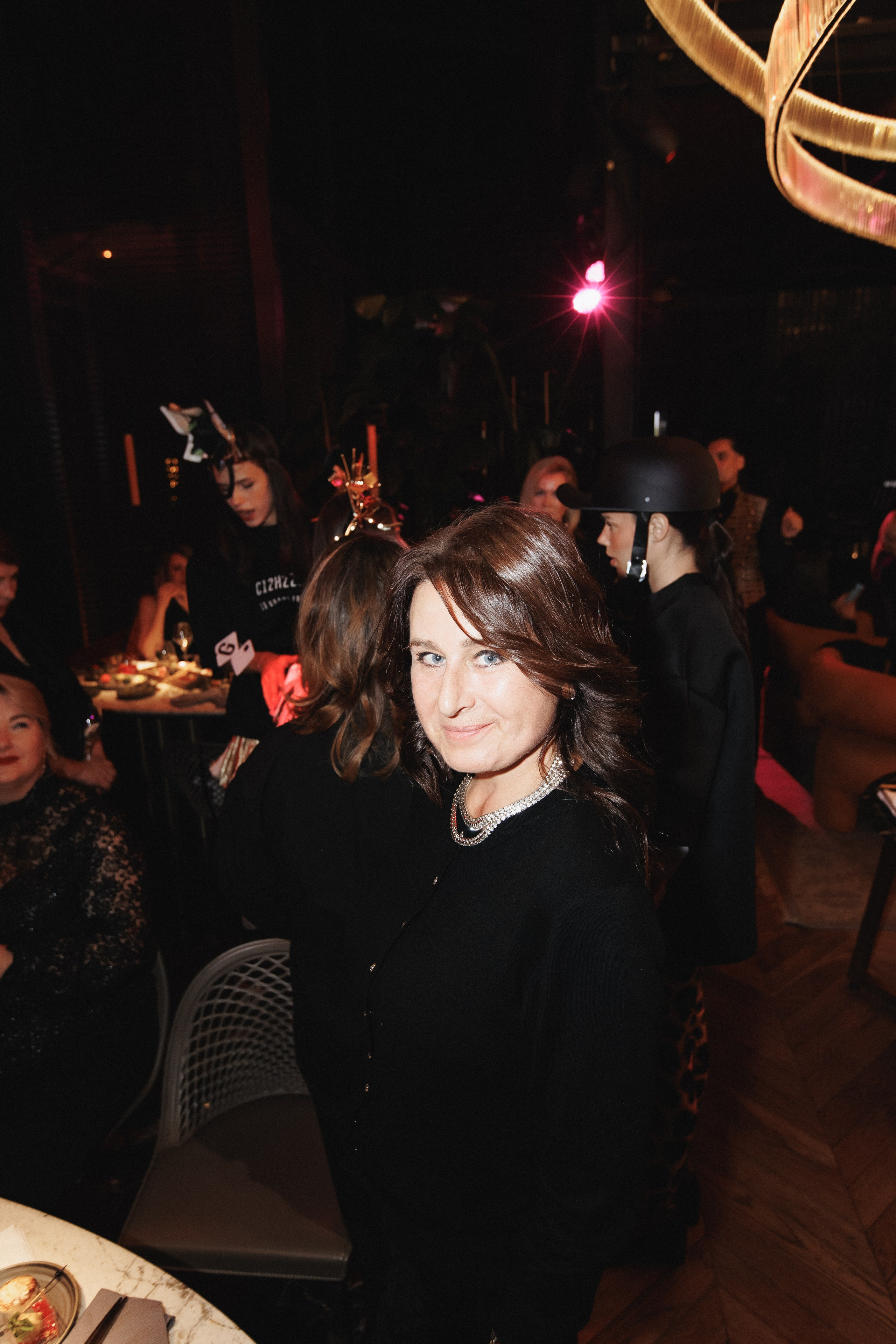 B.DAY PARTY ЖУРНАЛА •G. СВОИ. ФОТООТЧЕТЫ-СОБЫТИЯ-МЕСТА