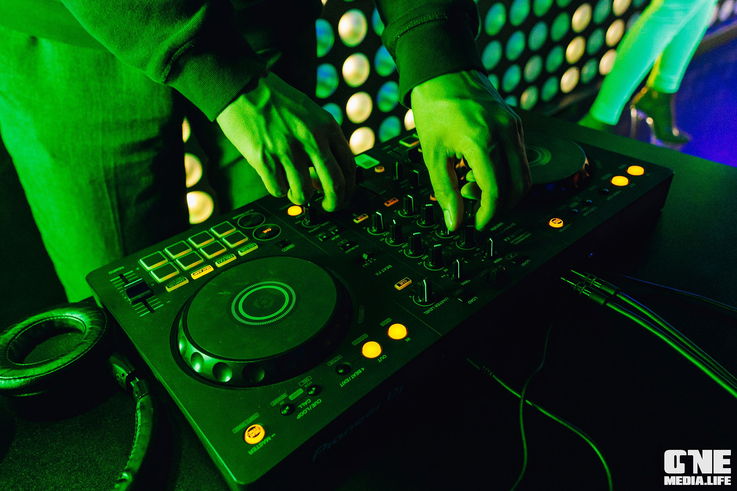 Фоторепортаж из караоке-клуба Эйфория. One Media Life: фоторепортажи, фотоотчеты с мероприятий и заведений