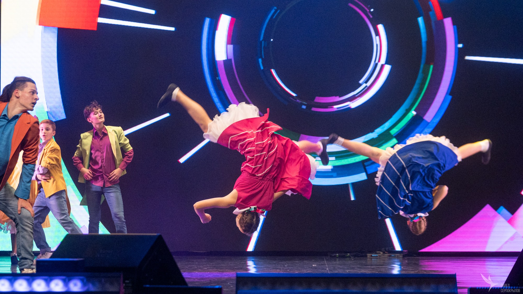 Юбилейный концерт студии эстрадного танца «Изумрудный город». Репортажный фотограф в Казани Павел Серпокрылов