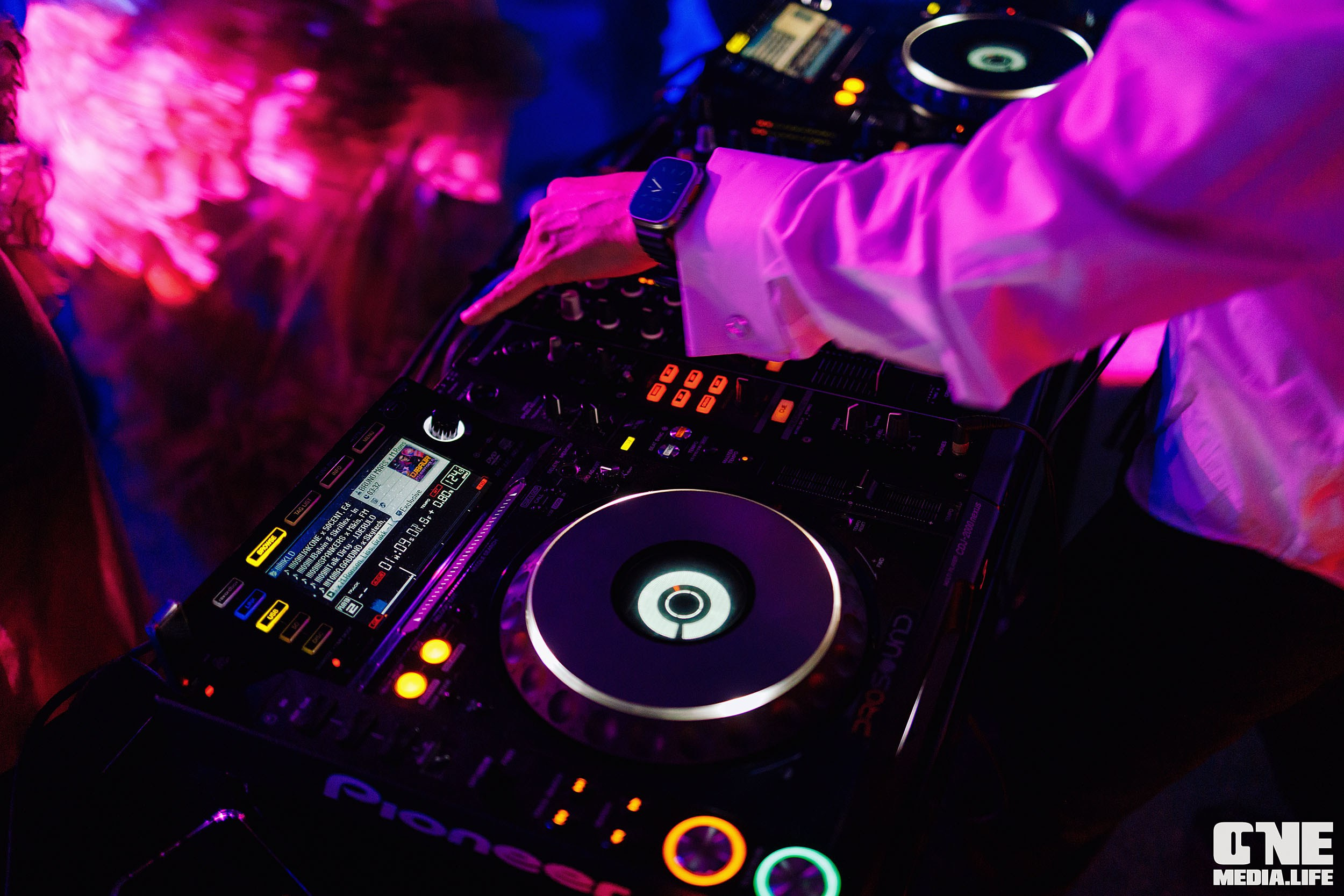 Фоторепортаж из РК Планета. One Media Life: фоторепортажи, фотоотчеты с мероприятий и заведений