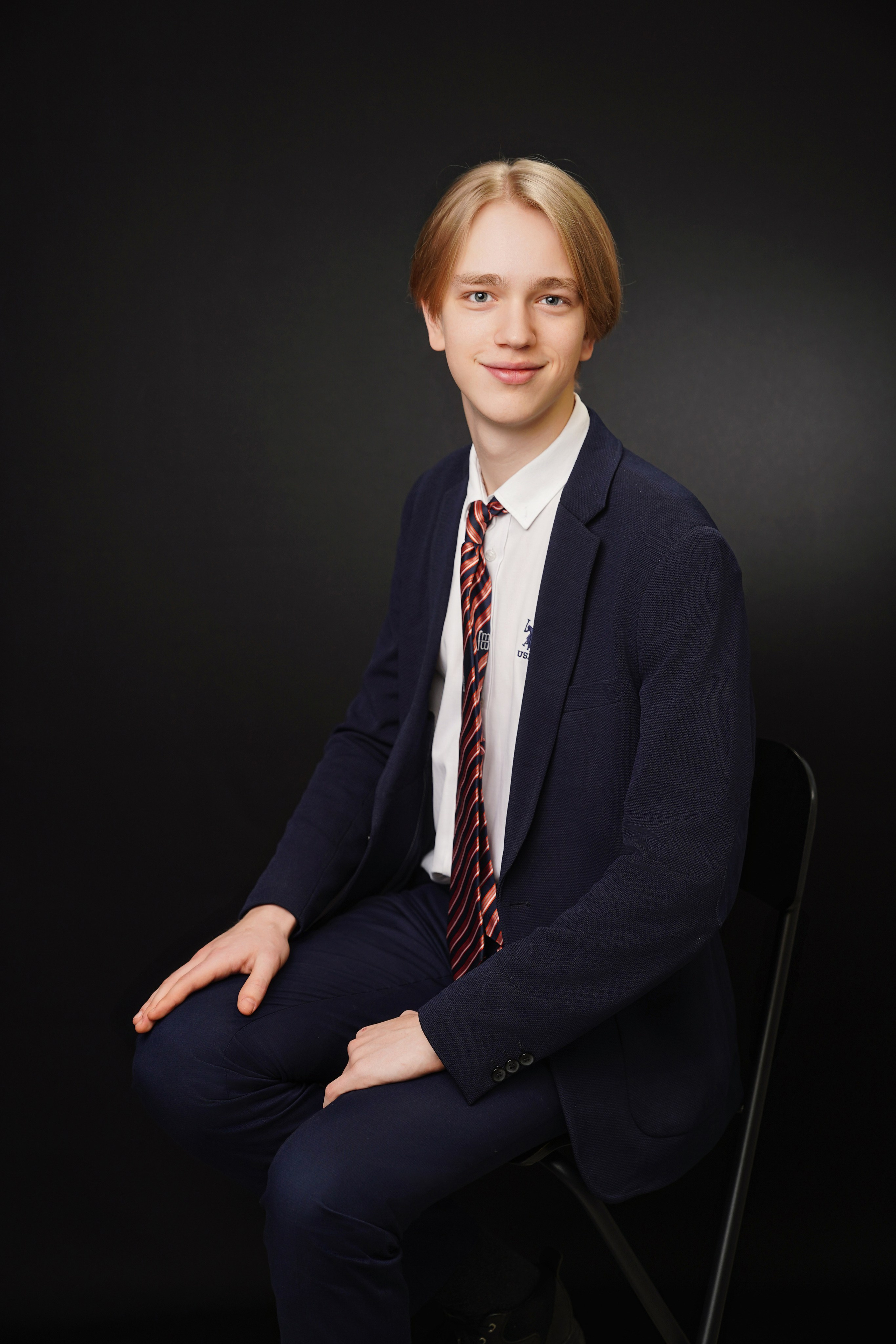 Стиль портрета в студии. GOTRA — выпускные альбомы в Тюмени