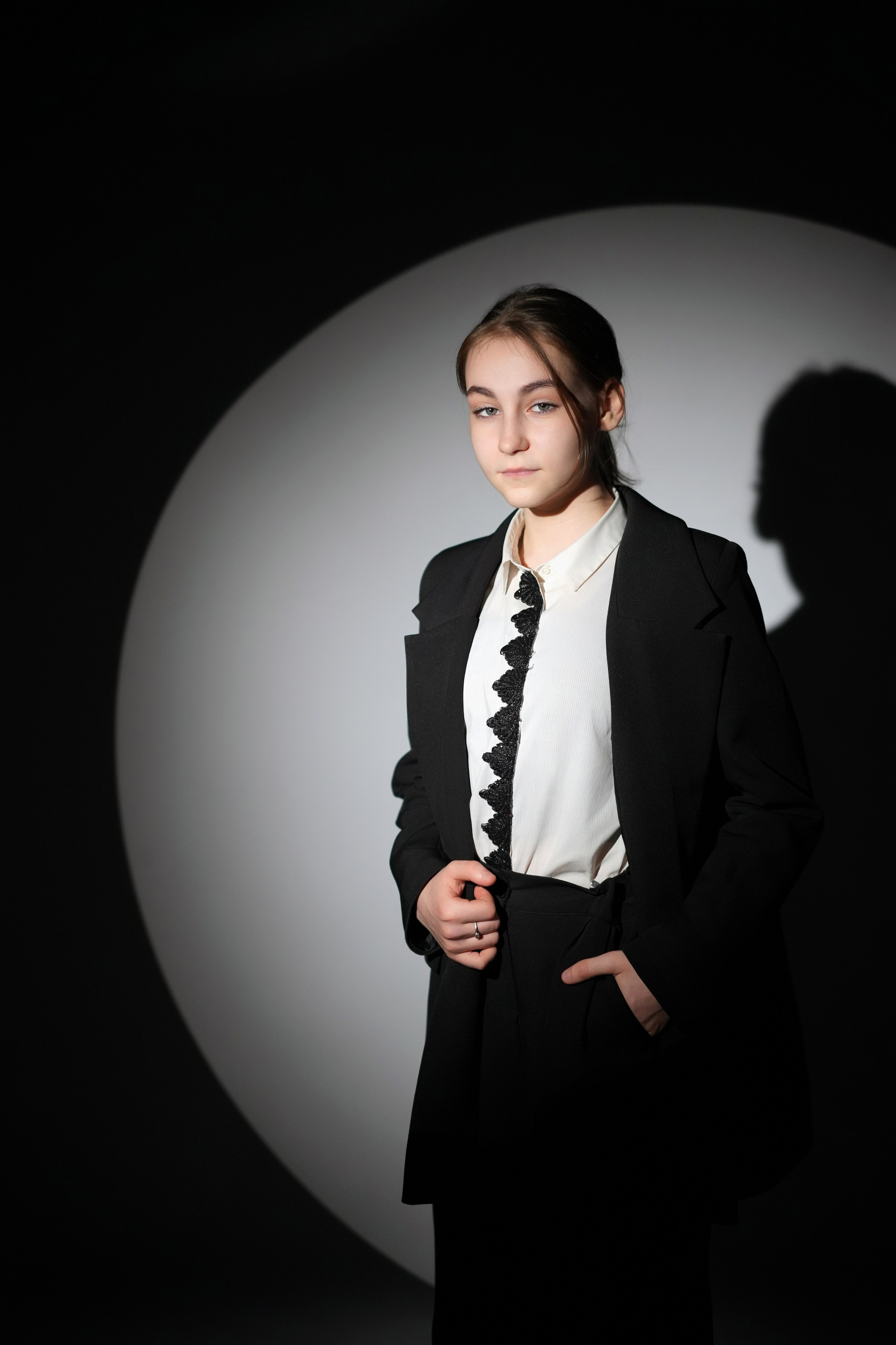 Стиль портрета в студии. GOTRA — выпускные альбомы в Тюмени